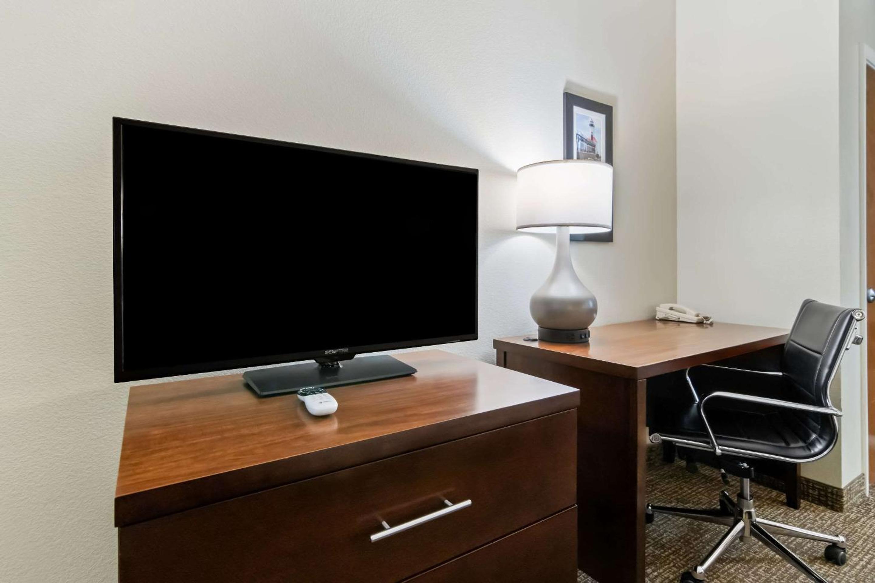 Comfort Inn Hebron-Lowell Area