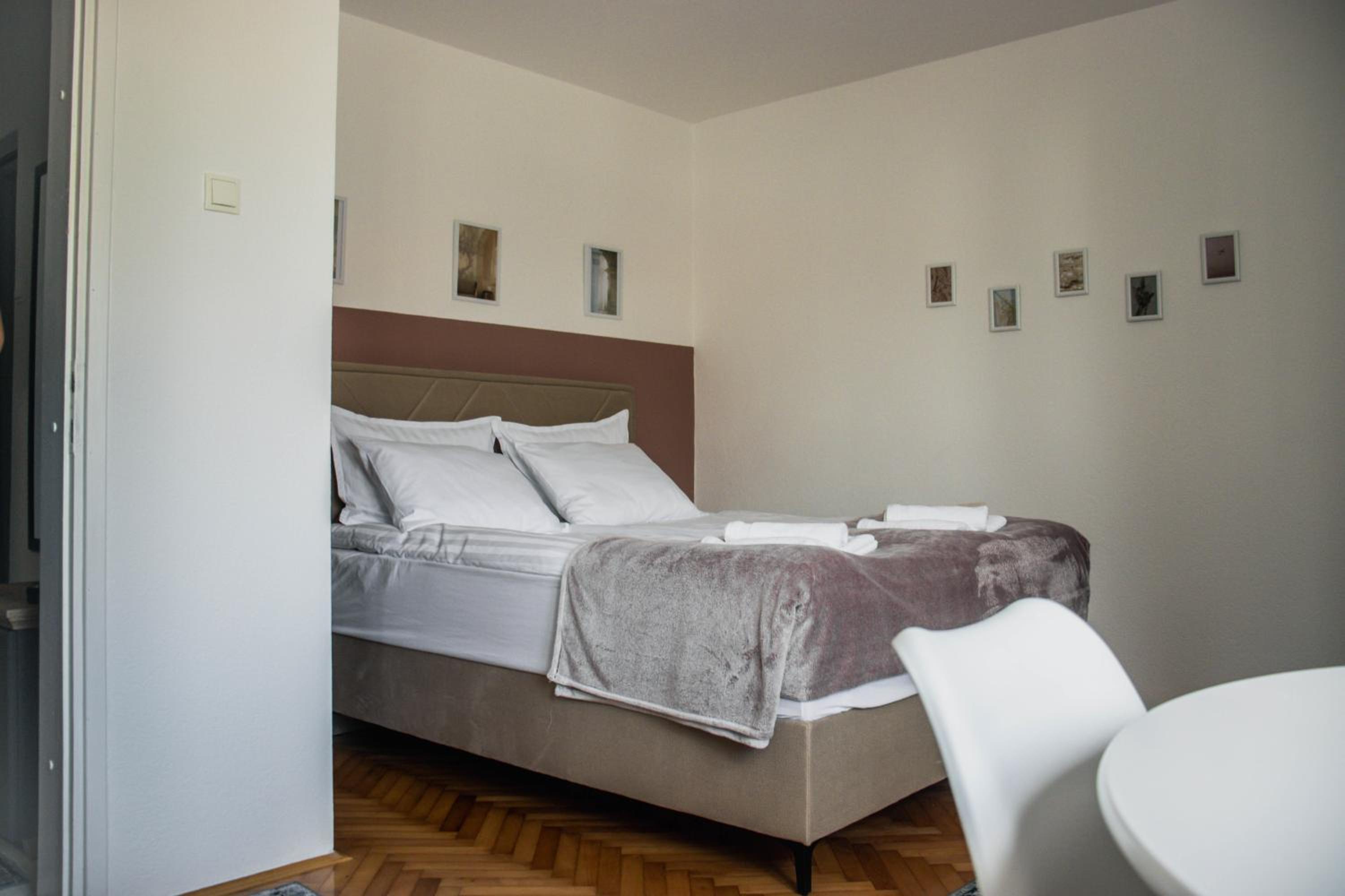 Urban Escape Studio Apartment