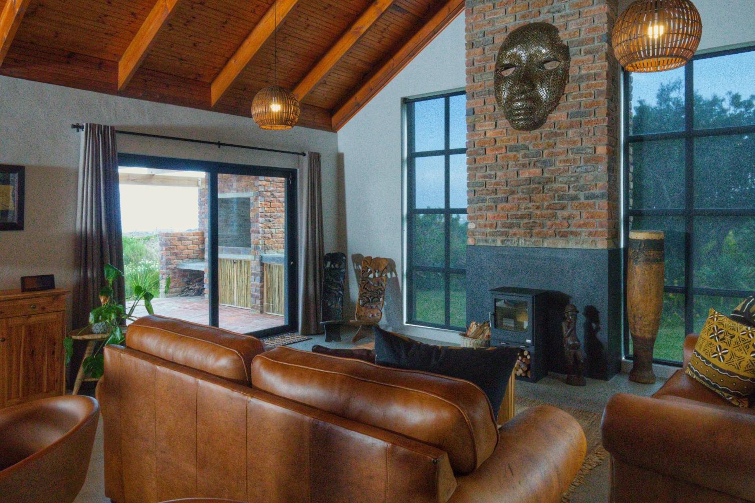 Cozy House & Studio with Sea and Mountain Views view 2