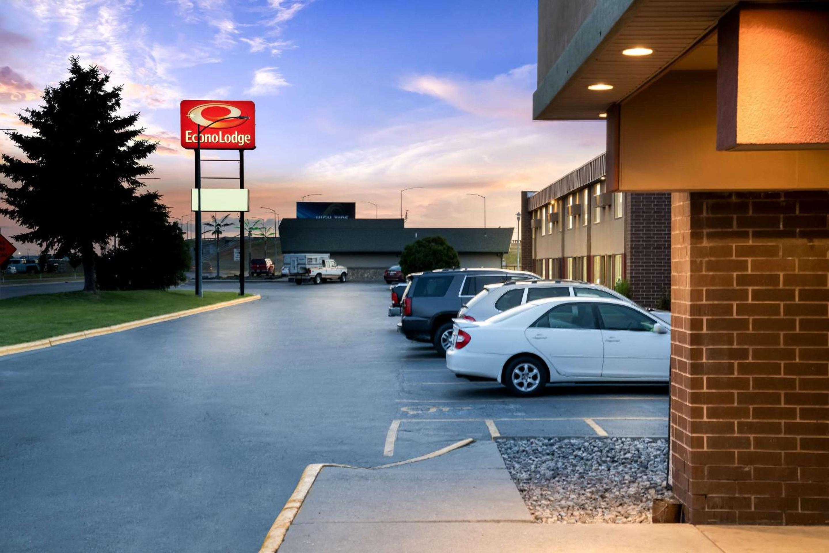 Econo Lodge Billings view 3