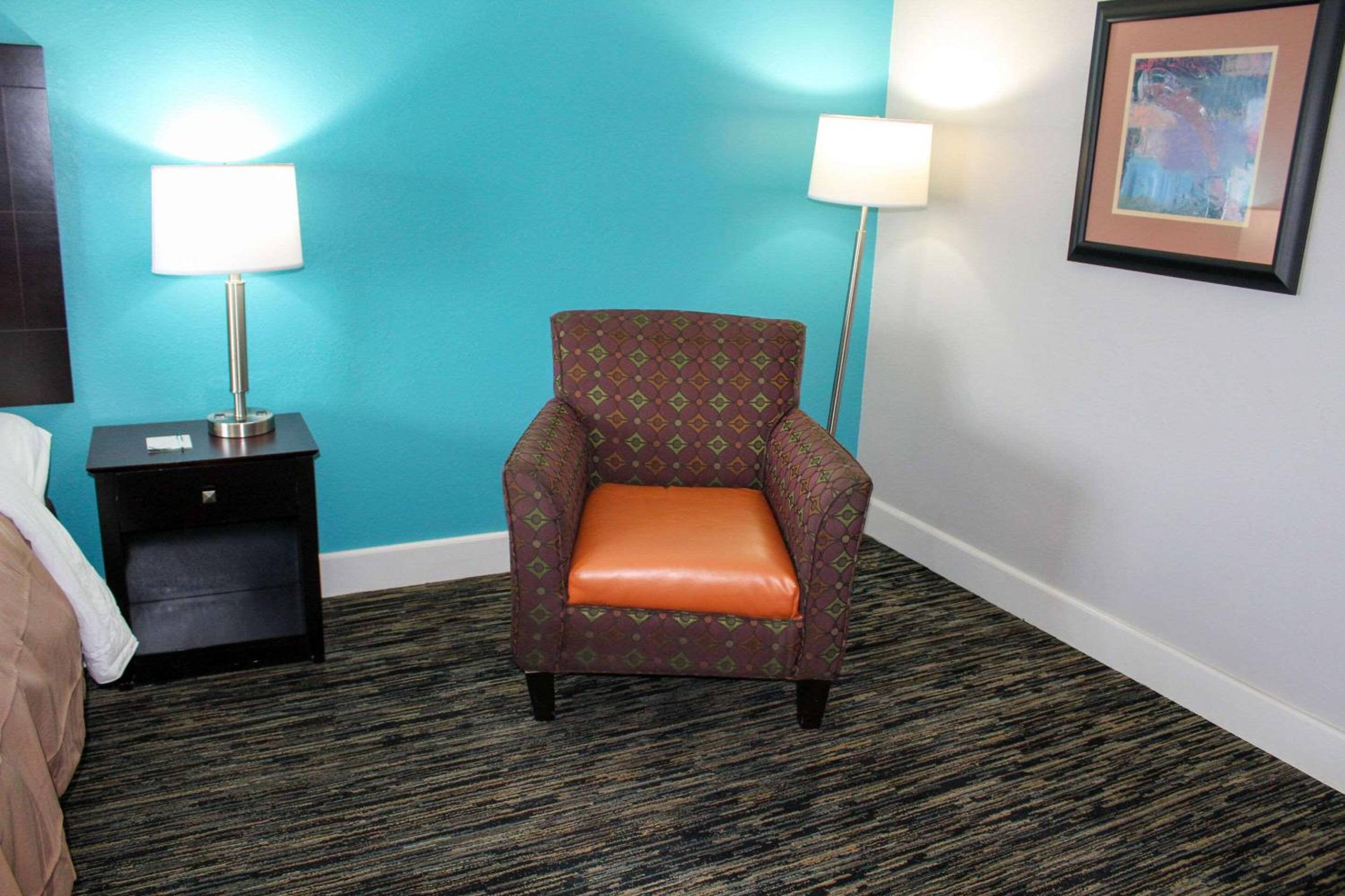 Quality Inn Crossville Near Cumberland Mountain State Park view 3