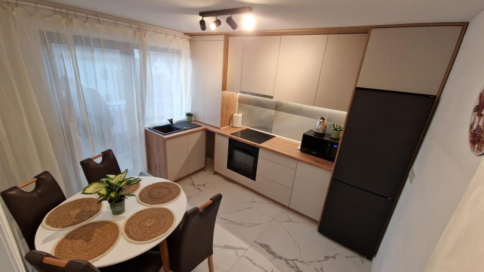 Matei Rent Apt