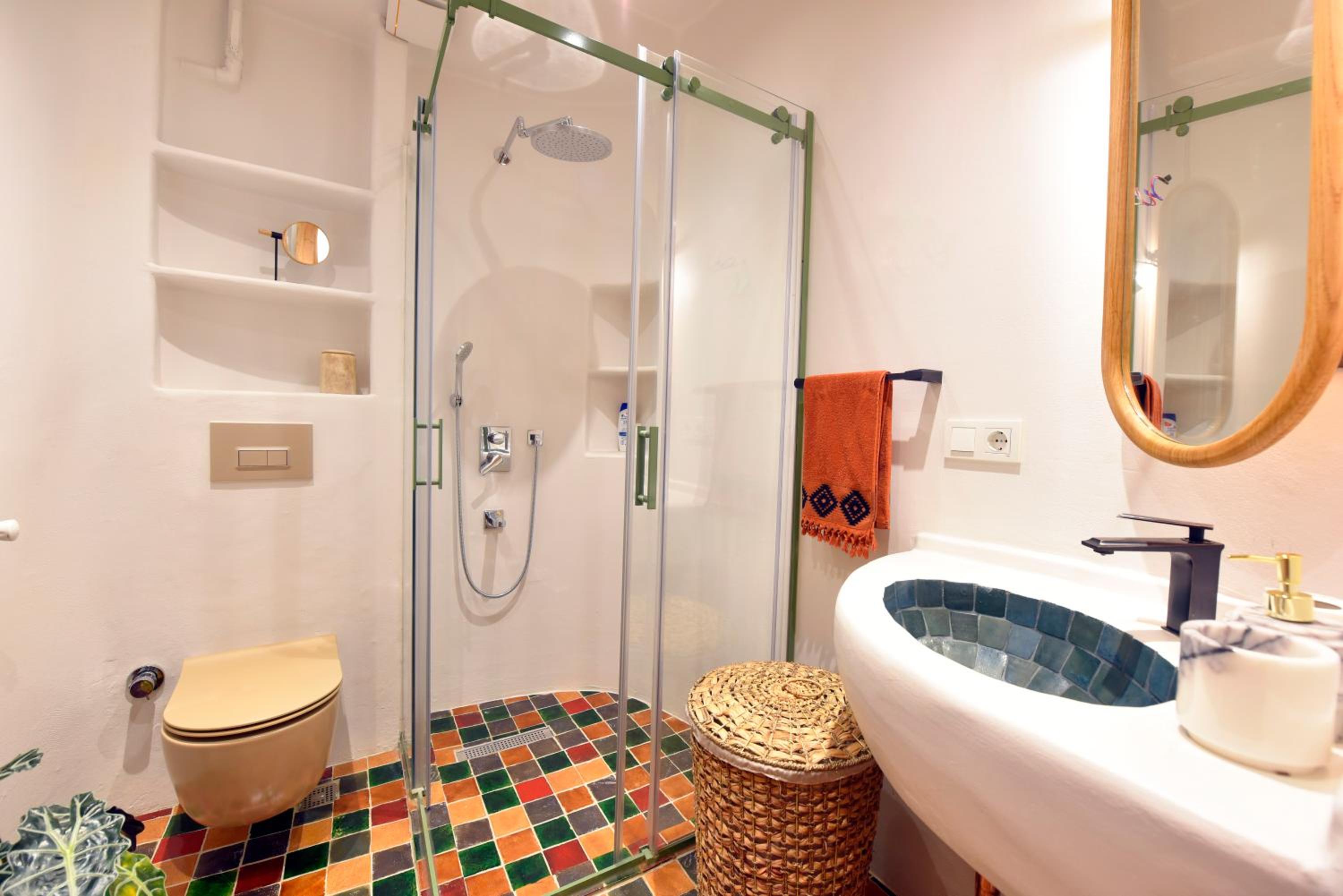 Boheme House with Bathtub & Terrace