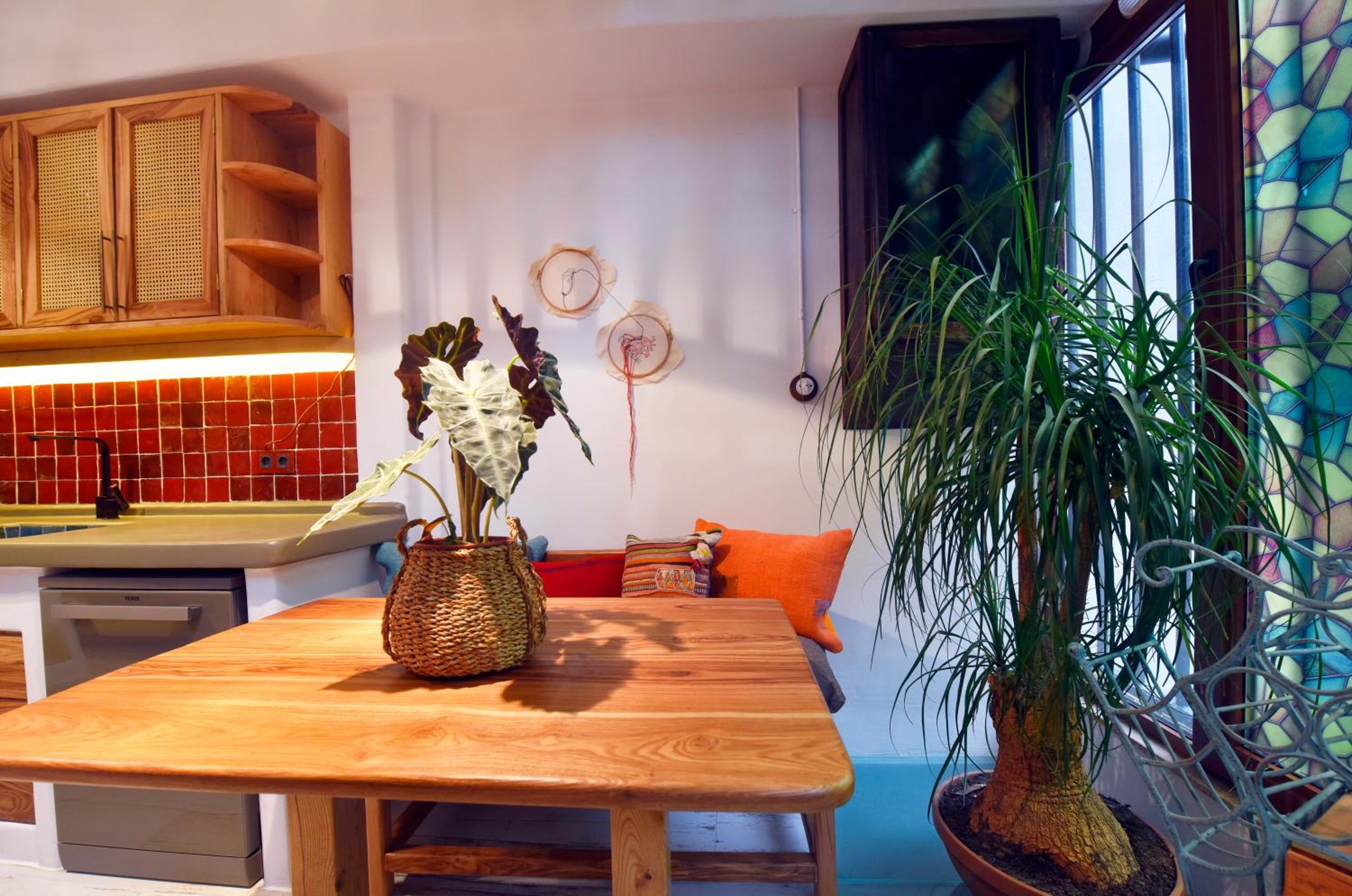 Boheme House with Bathtub & Terrace