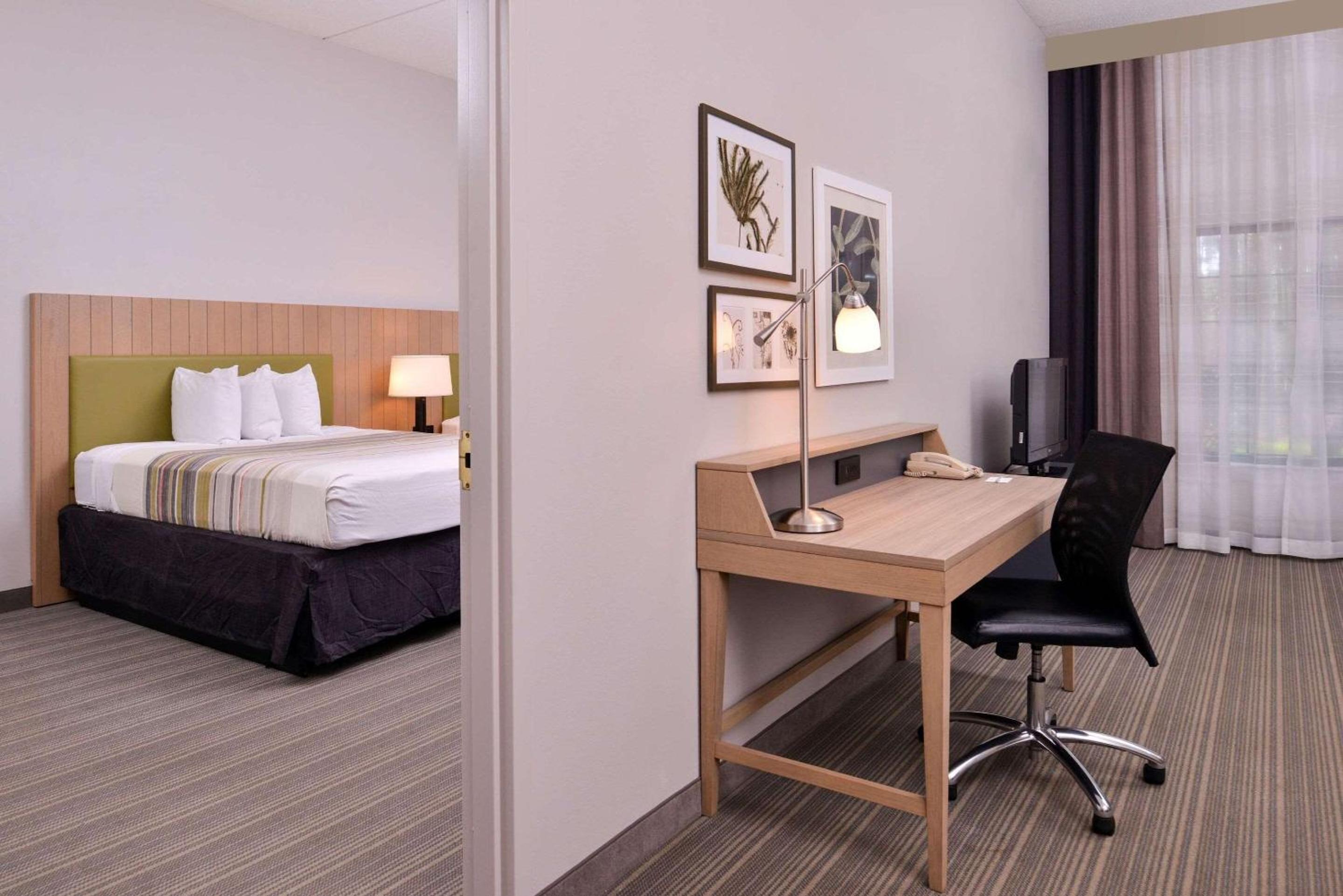 Country Inn Suites by Radisson Raleigh-Durham Airport NC - Property Image 31
