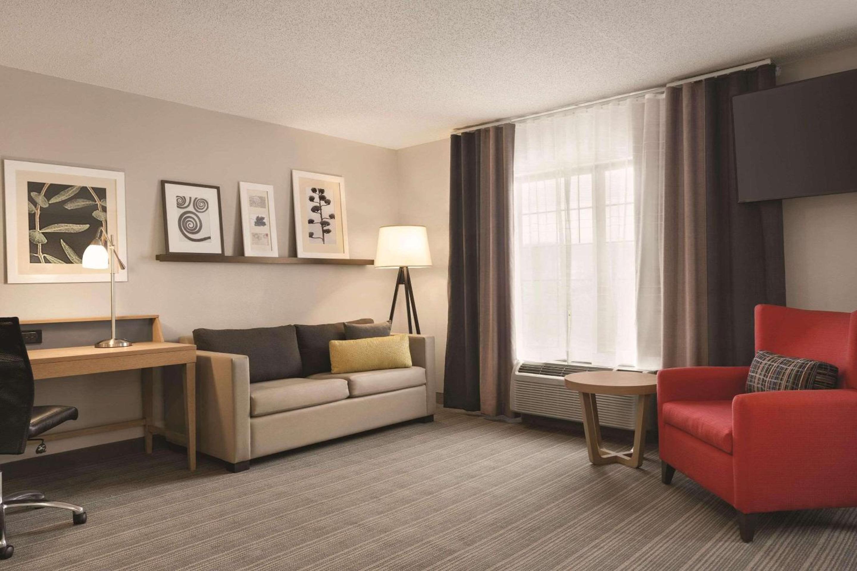 Country Inn Suites by Radisson Raleigh-Durham Airport NC - Property Image 40