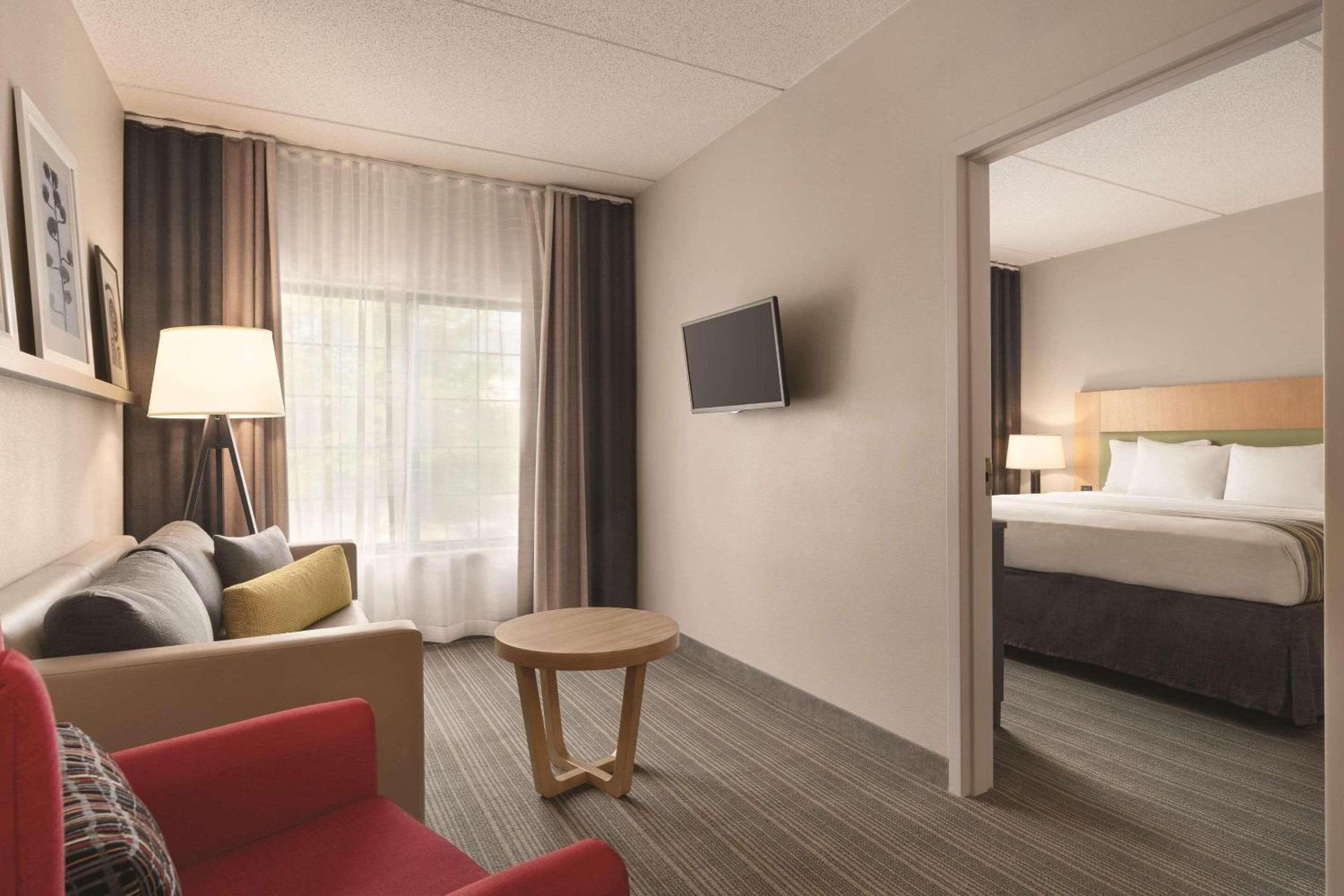 Country Inn Suites by Radisson Raleigh-Durham Airport NC - Property Image 44