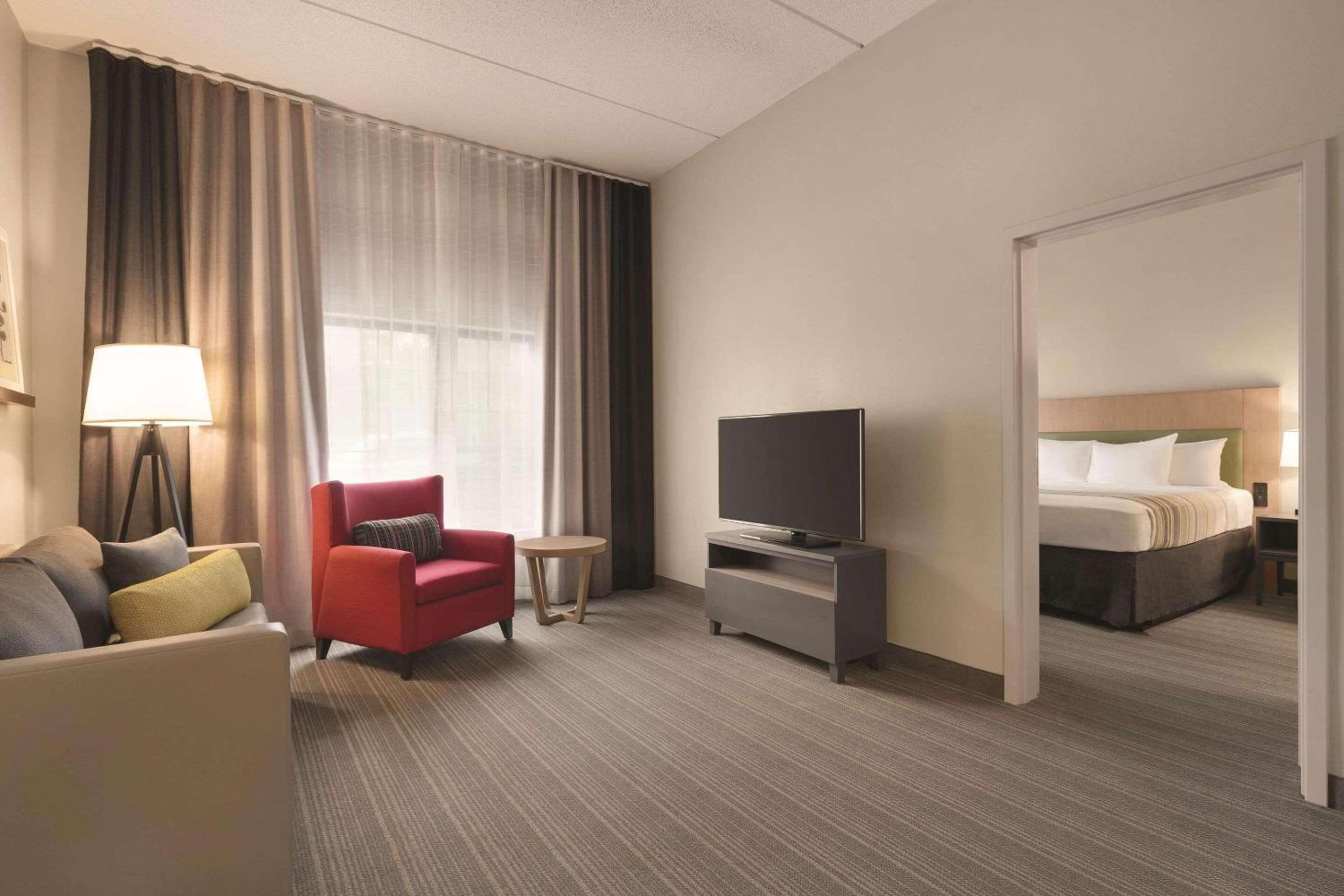 Country Inn Suites by Radisson Raleigh-Durham Airport NC - Property Image 45