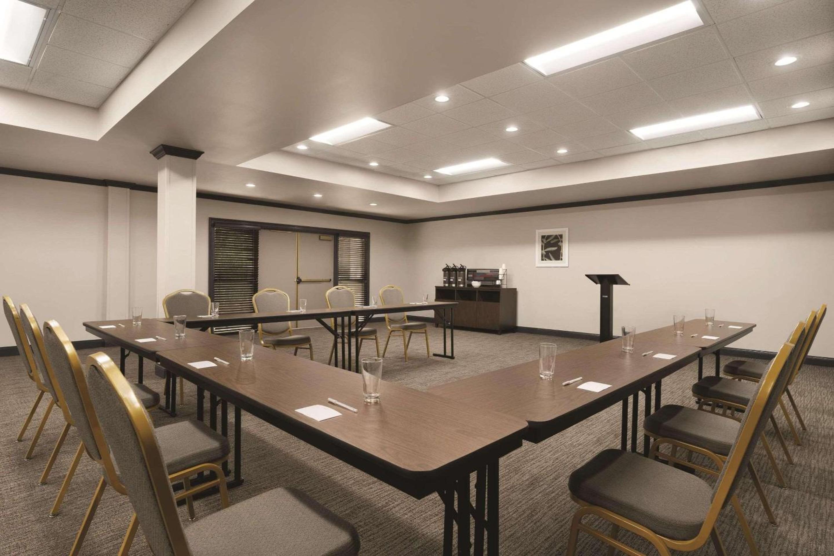 Country Inn  Suites by Radisson Raleigh-Durham Airport NC - Property Image 11