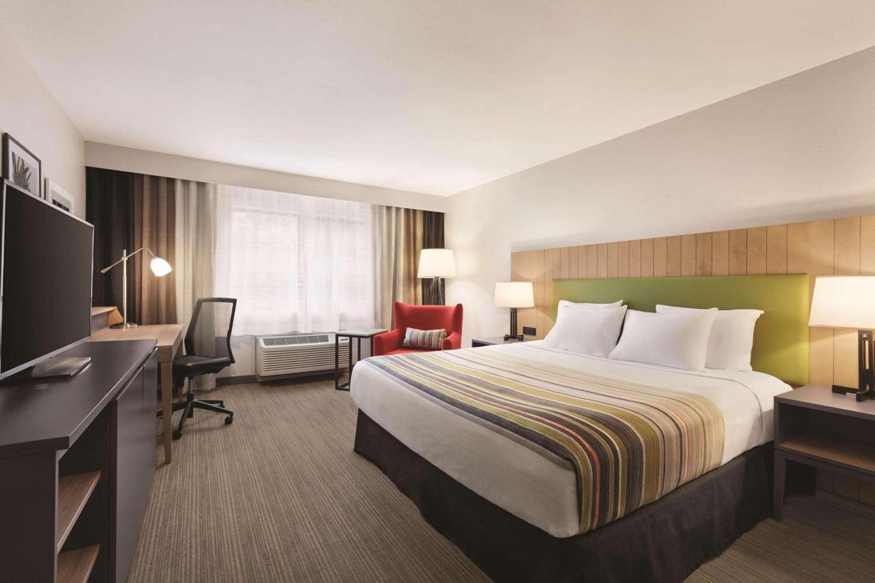 Country Inn  Suites by Radisson, Seattle-Bothell, WA - Property Image 10