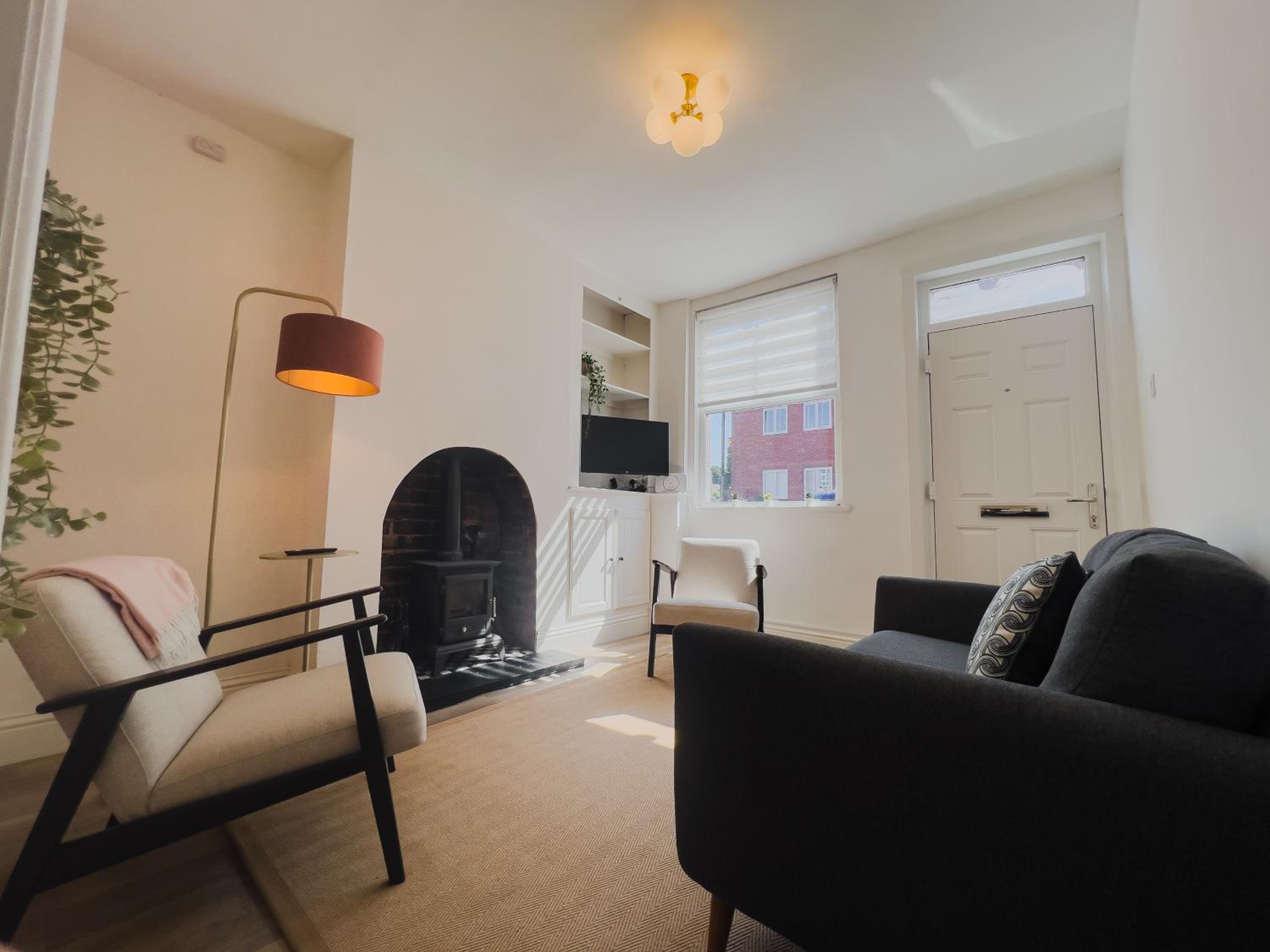 Your Property Box Short Stays - Severn Street view 4