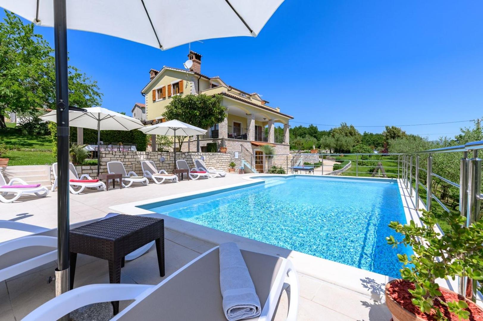 Villa Runko view 3