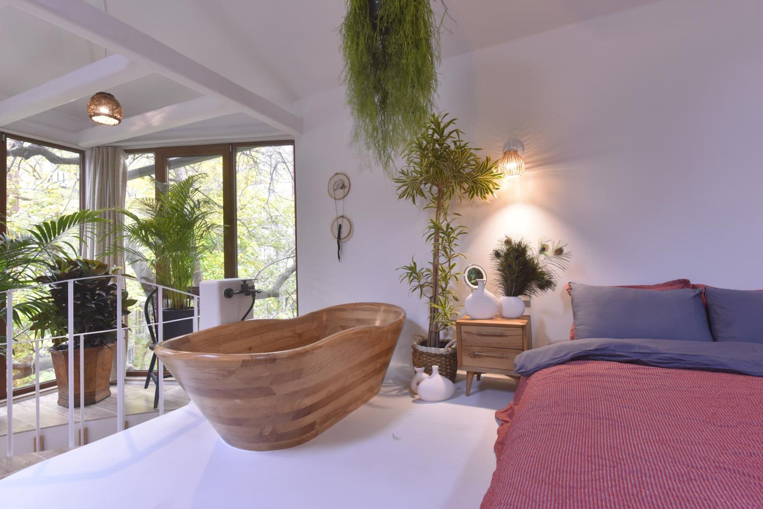 Boheme House with Bathtub & Terrace
