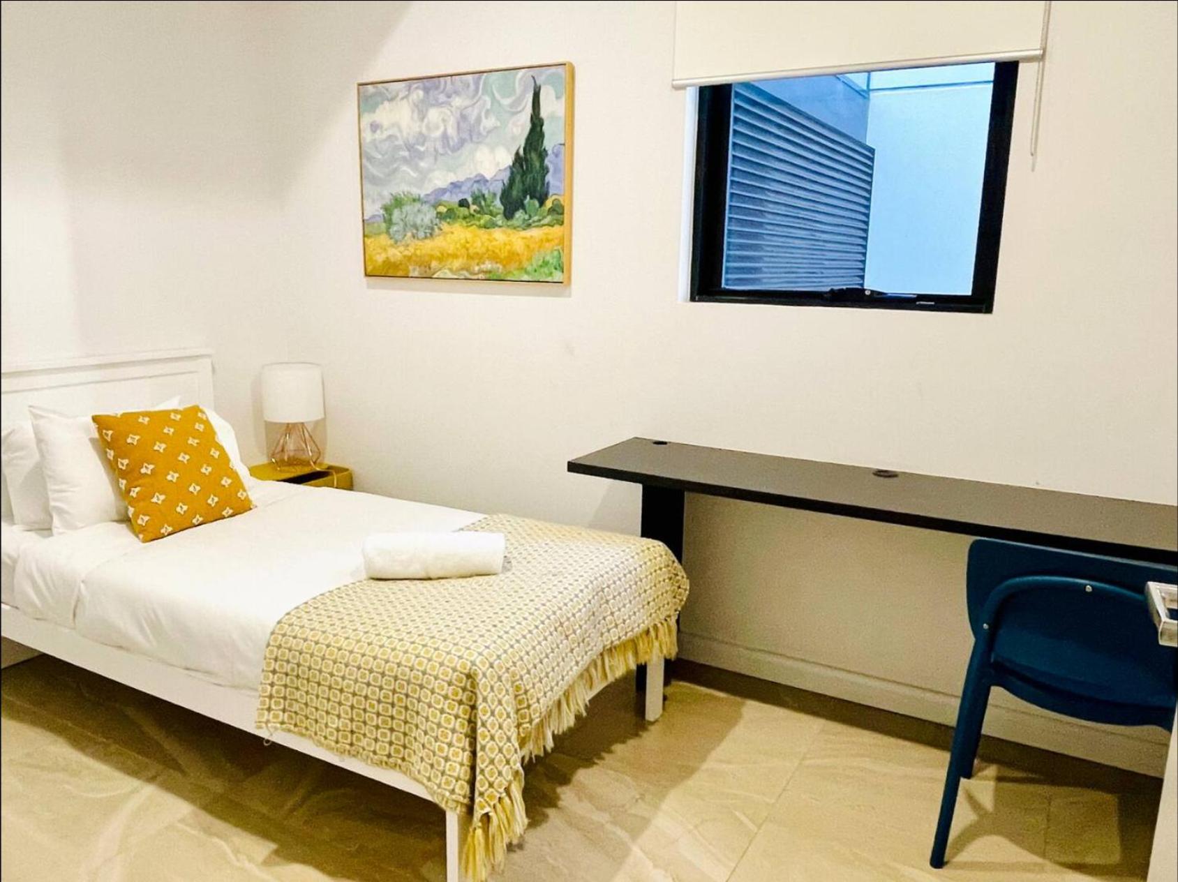 Olympic Park 3 Bedroom condo with Parking Pool Gym