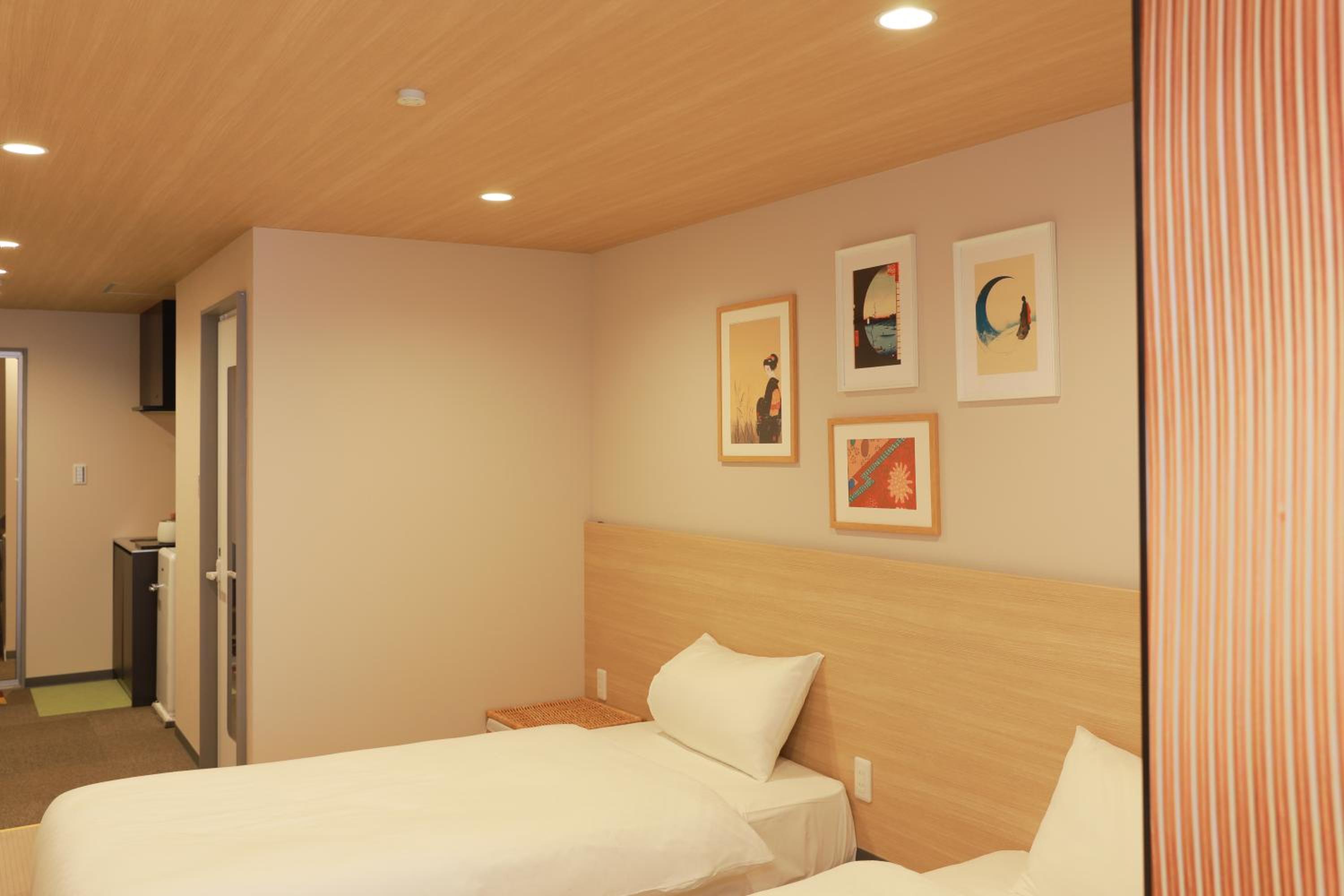 OYASUMI Ice&Hotel