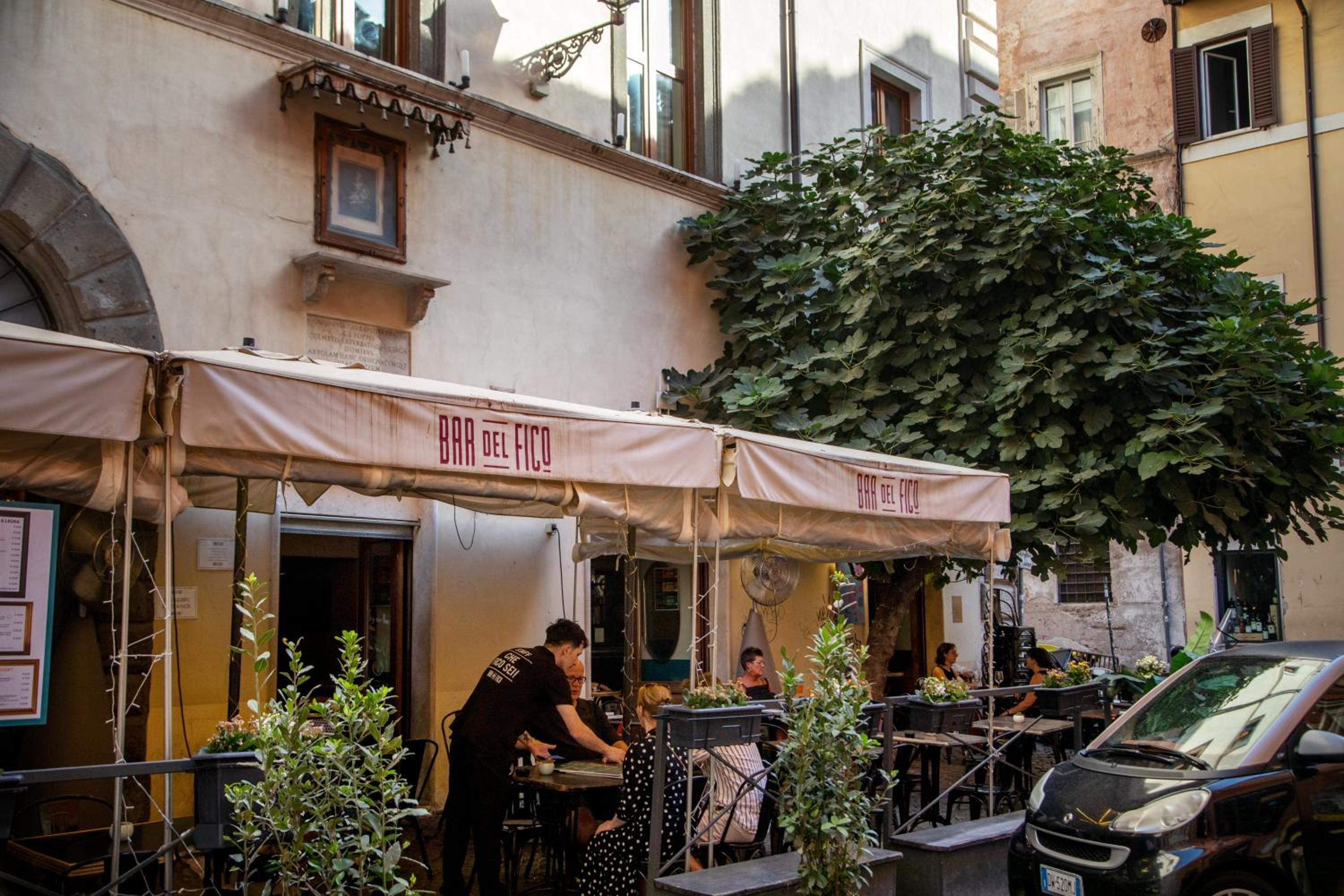 The Right Place 4U Navona Luxury Rooms