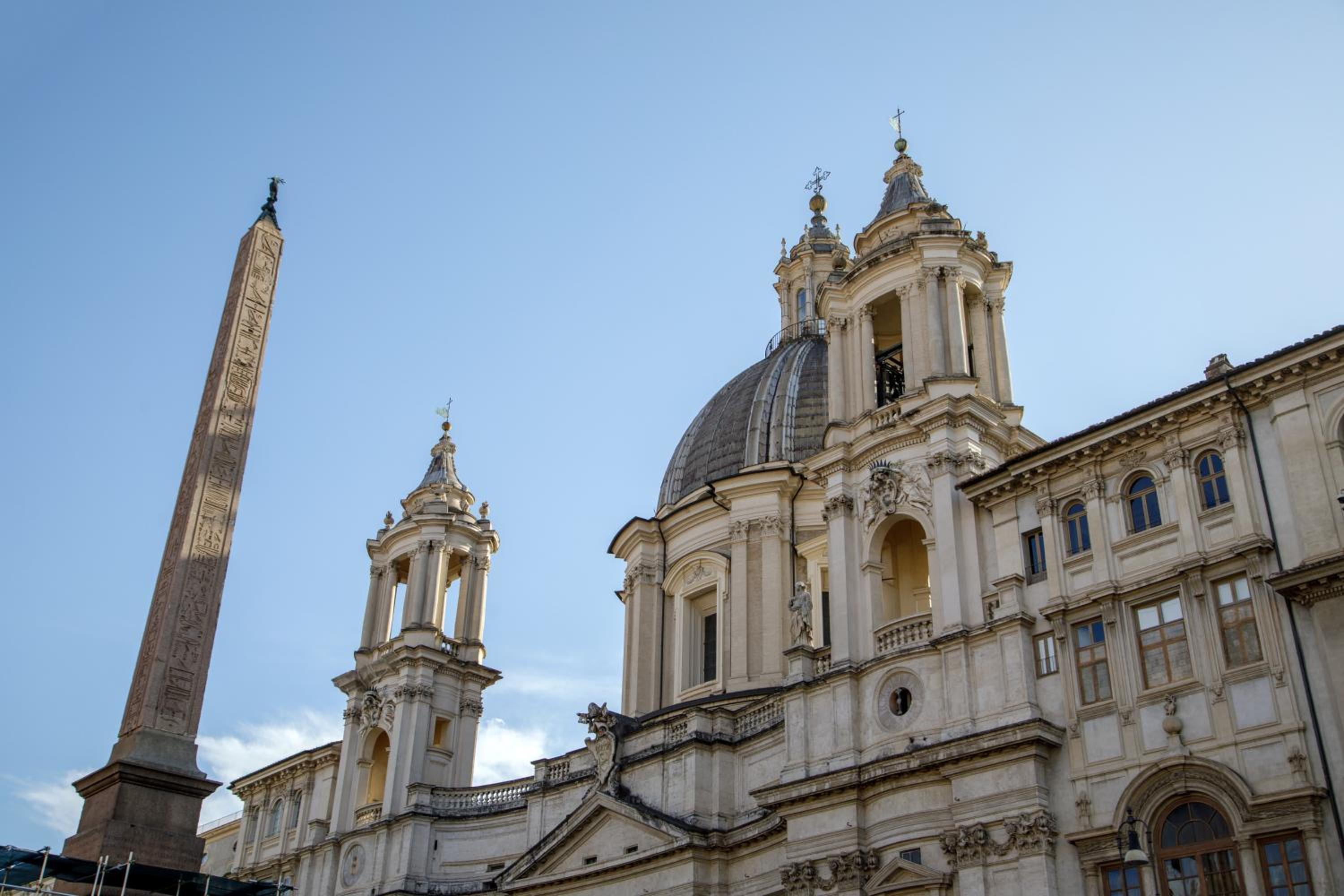 The Right Place 4U Navona Luxury Rooms