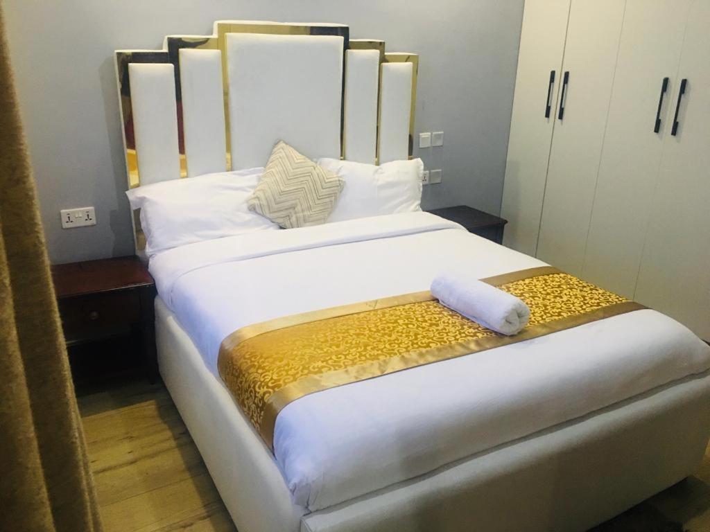 The smart ,beautifully furnished with unbeatable city views