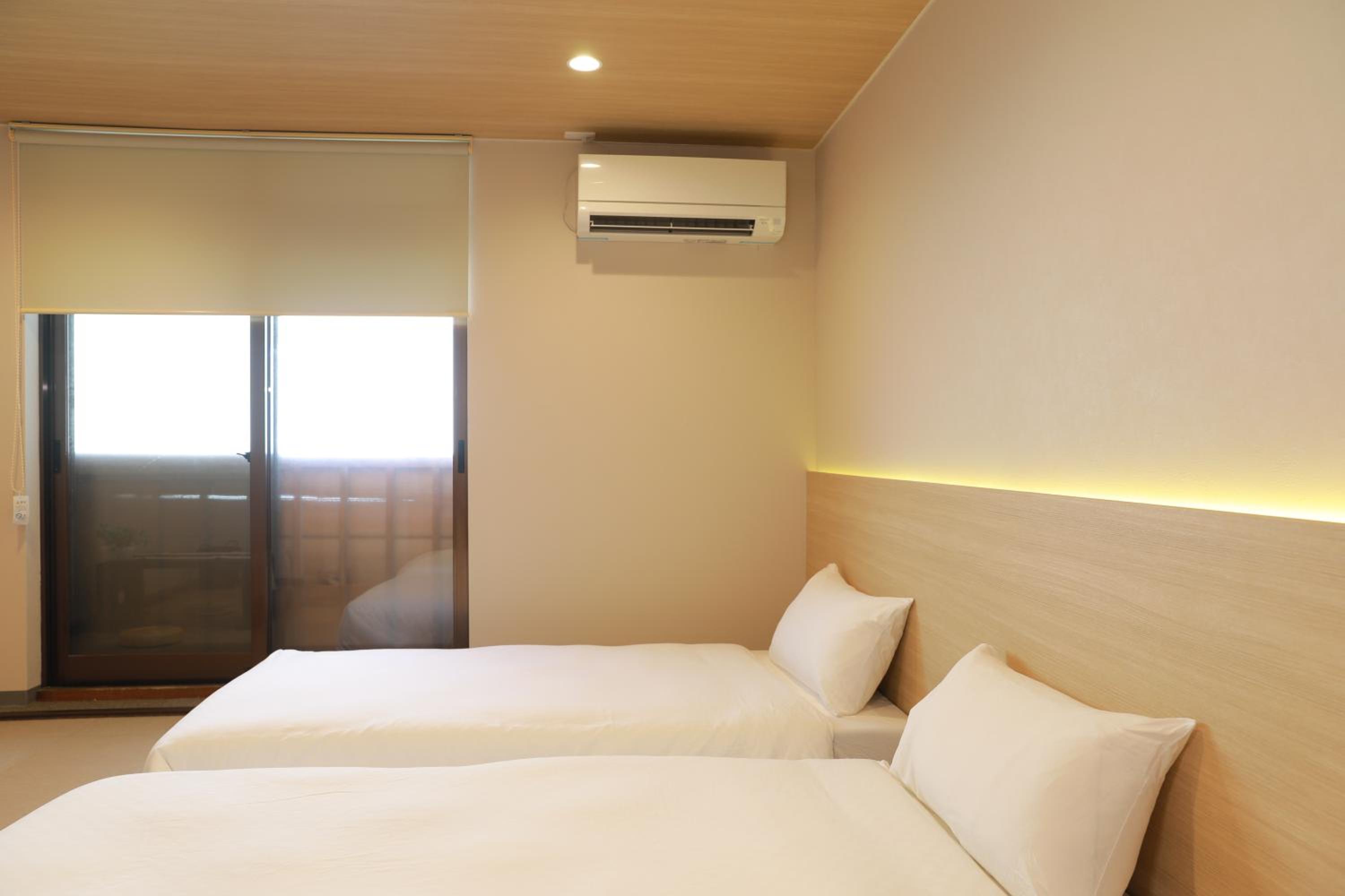 OYASUMI Ice&Hotel