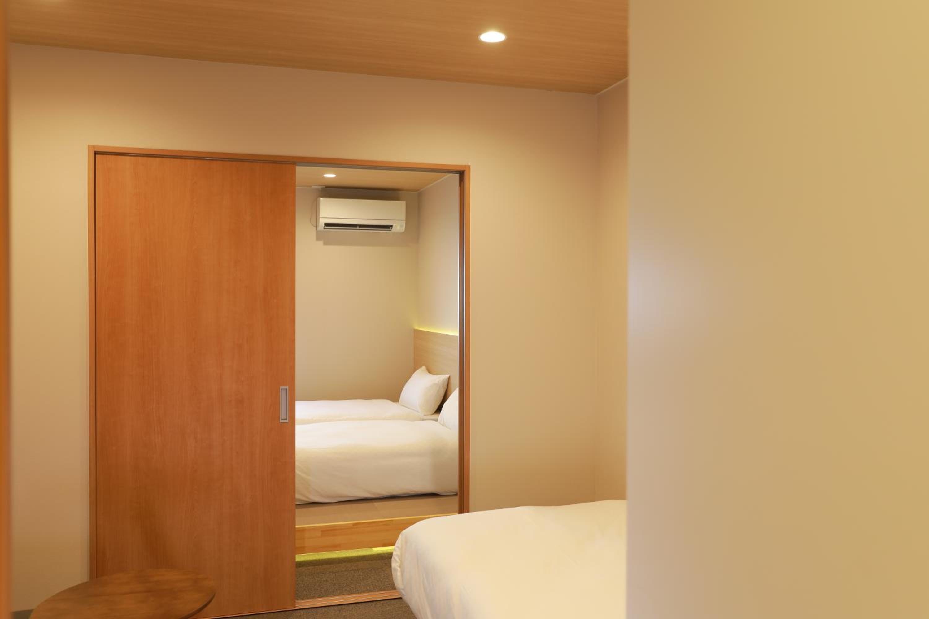 OYASUMI Ice&Hotel