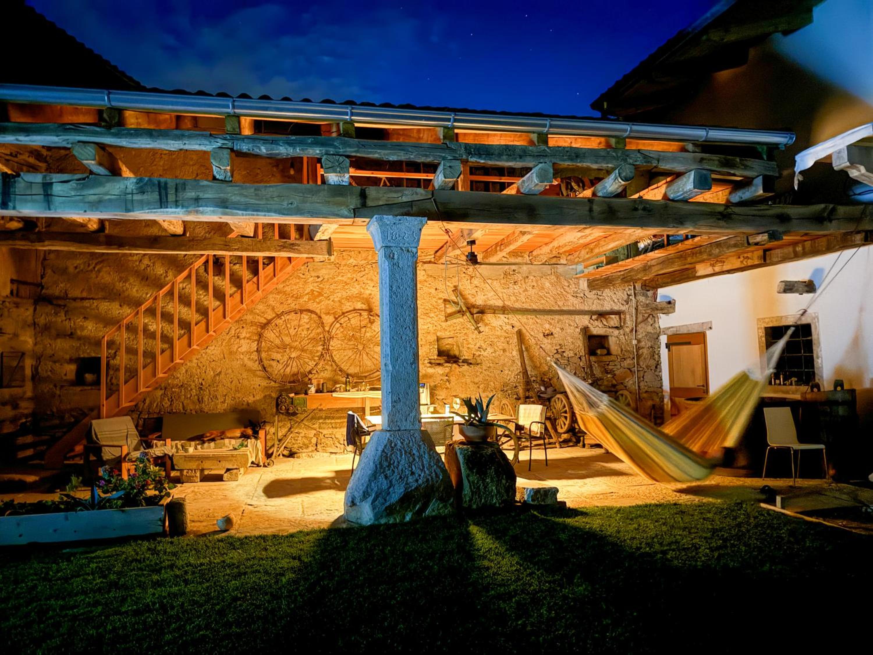 Vila Kobdilj 1835 - Unique Stay in Karst Stone Villa