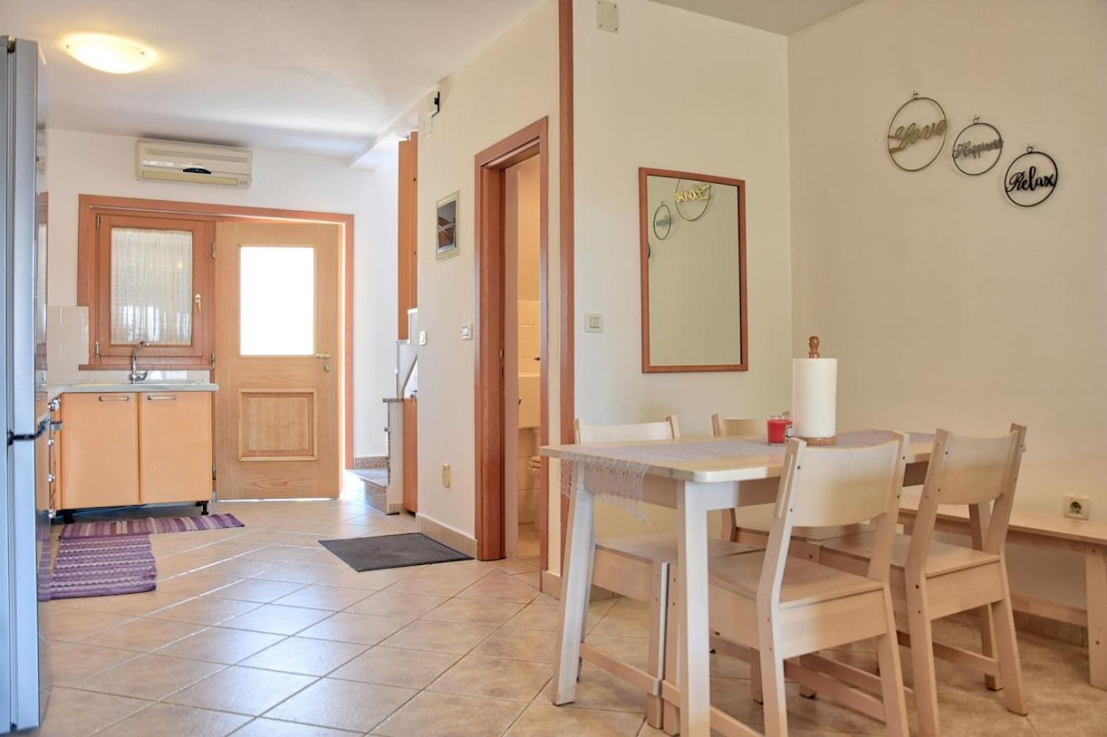 Vabriga Family Apartment with Pool view 3