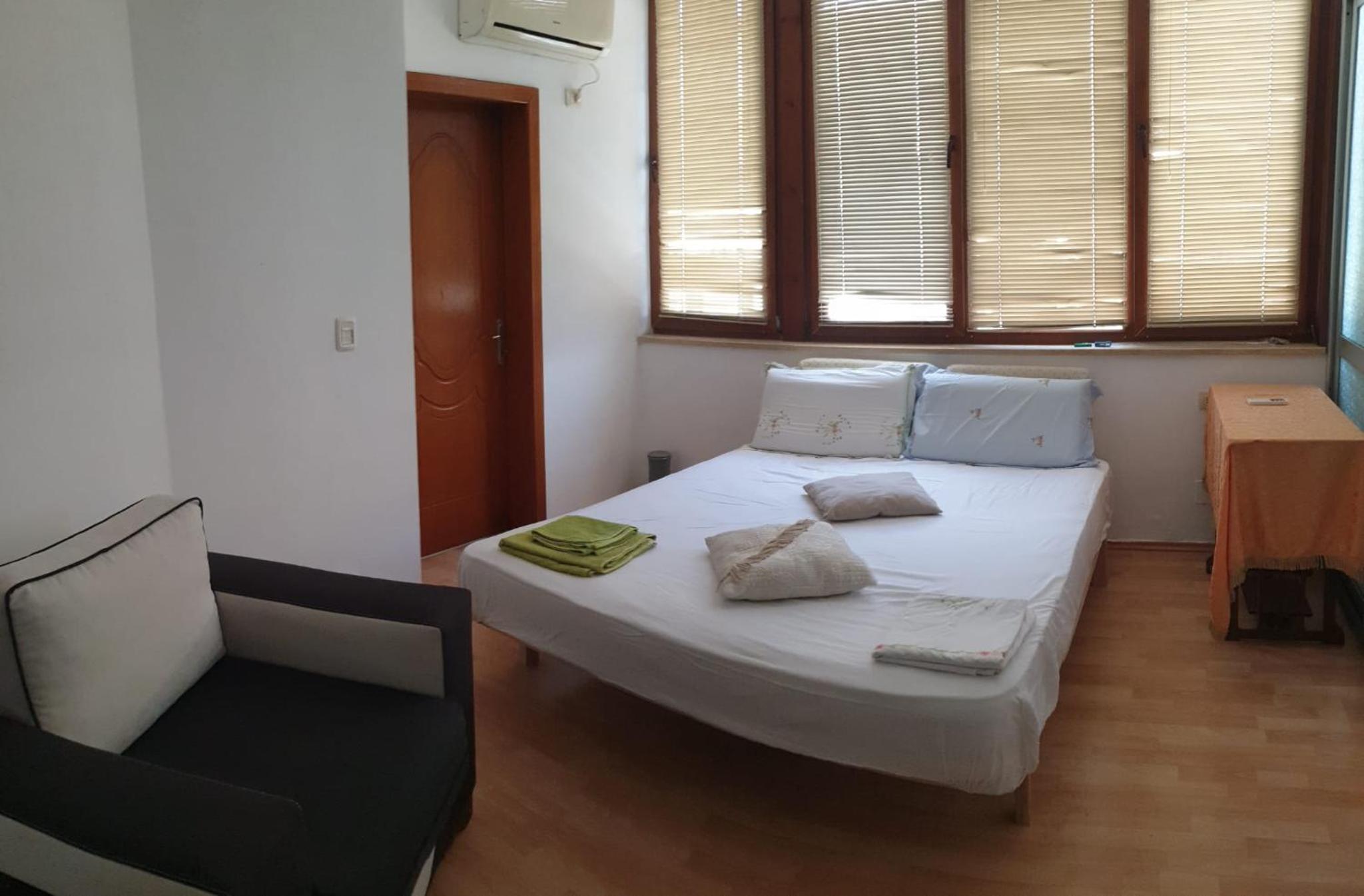 Linda Guesthouse-1