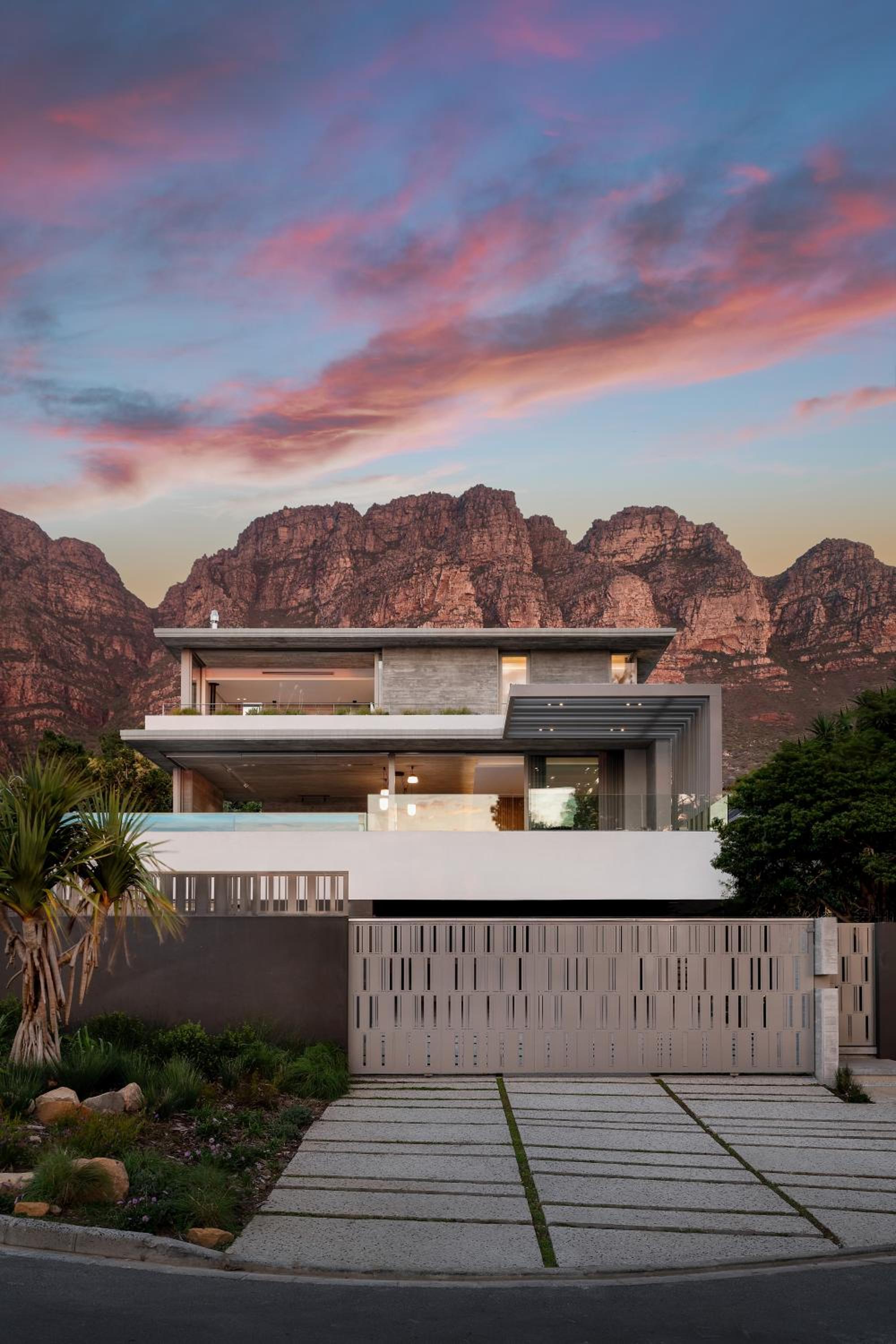 Brand New Dream Villa with Ocean View, Sauna & Gym
