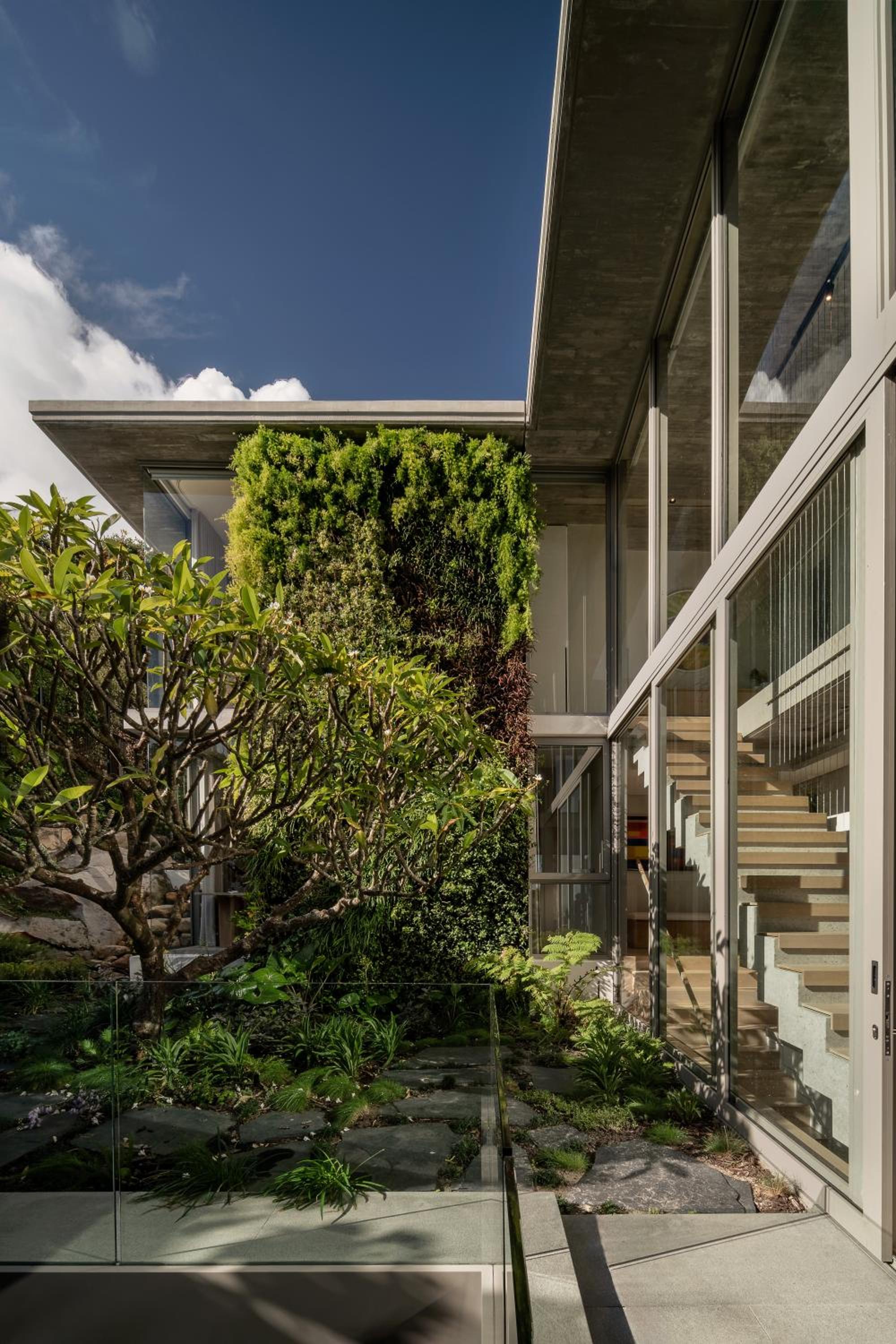 Brand New Dream Villa with Ocean View, Sauna & Gym