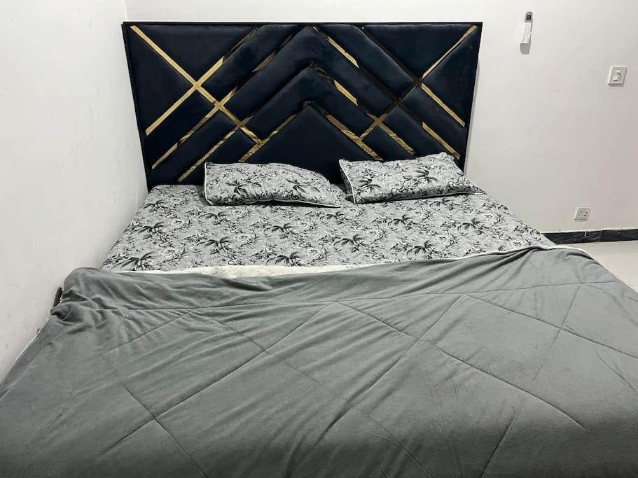 One bed flat in Islamabad view 5