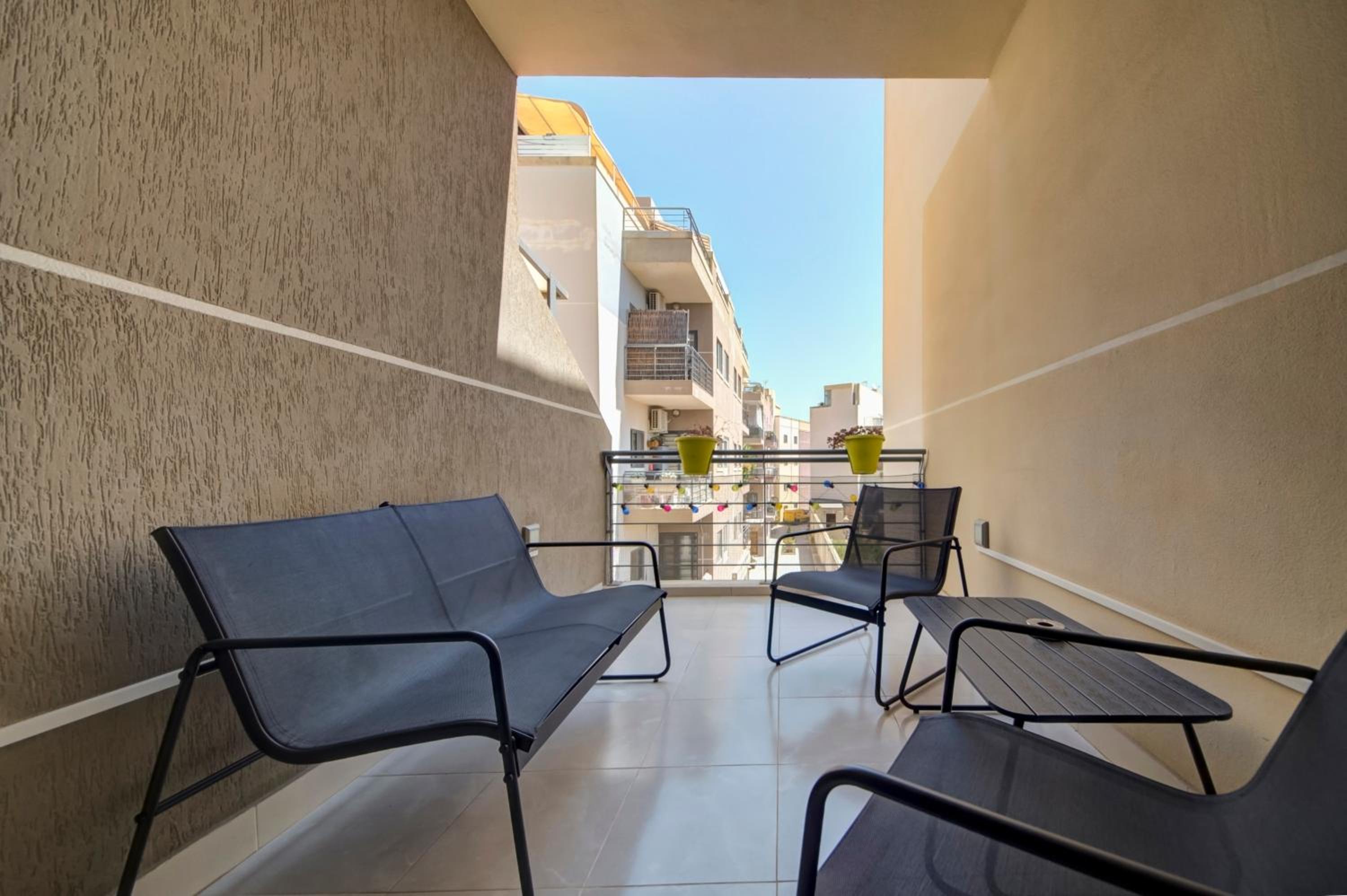 Stylish 3BR home with Spacious Terrace in Luqa by 360 Estates view 3