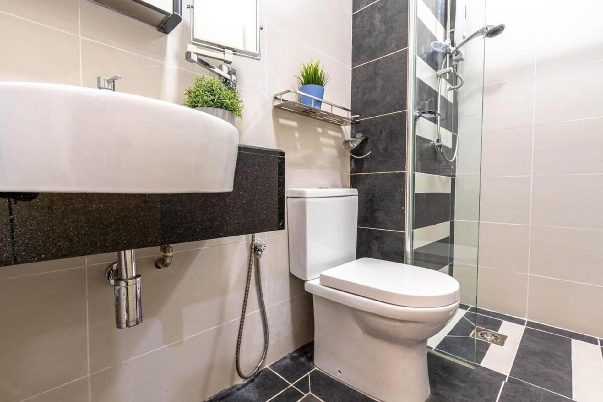 Urban Oasis Kuala Lumpur Apartment Sleeps 6