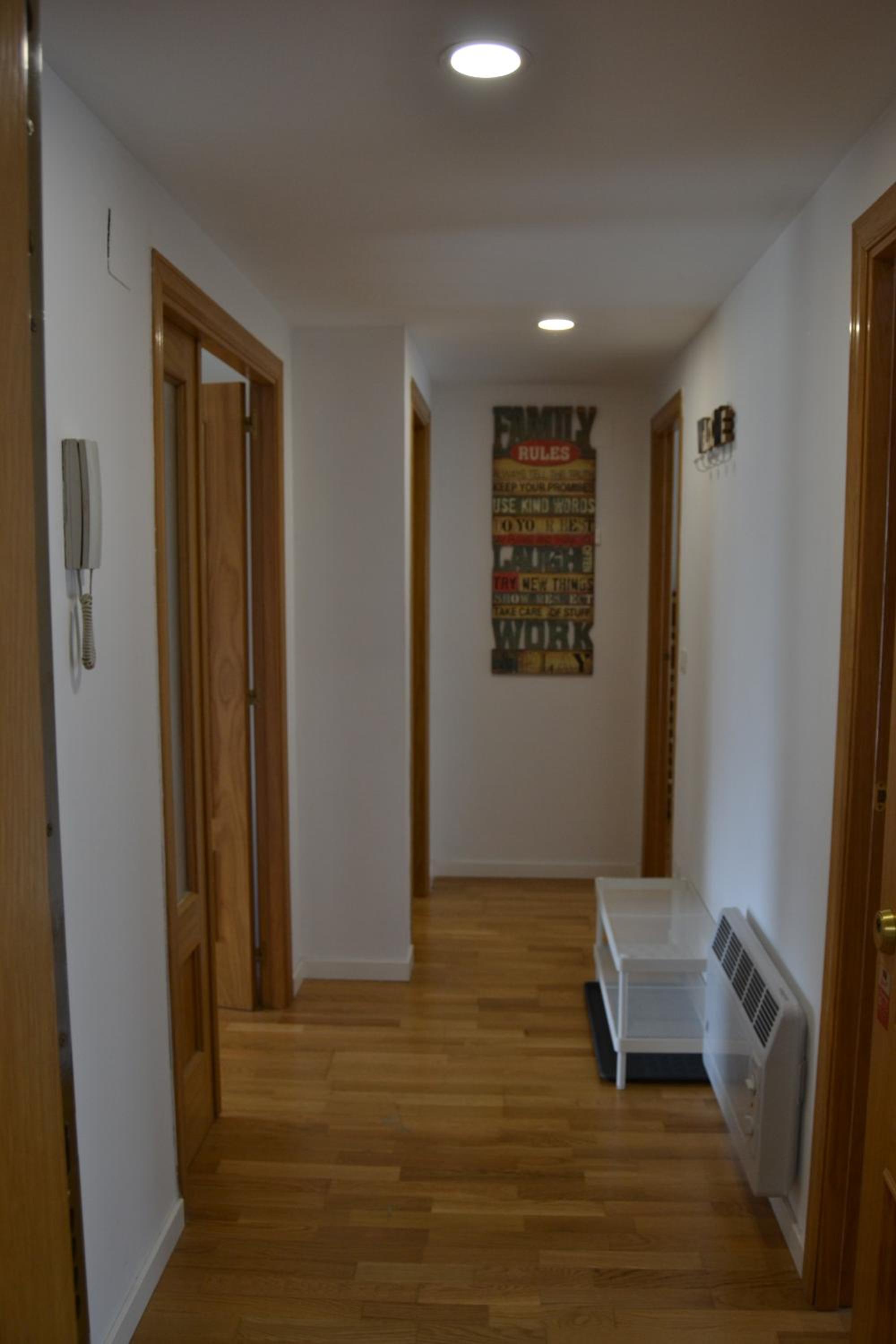 Ventanal de Saras Petfriendly Garaje Trastero y Chimenea - Arafita Apartamentos