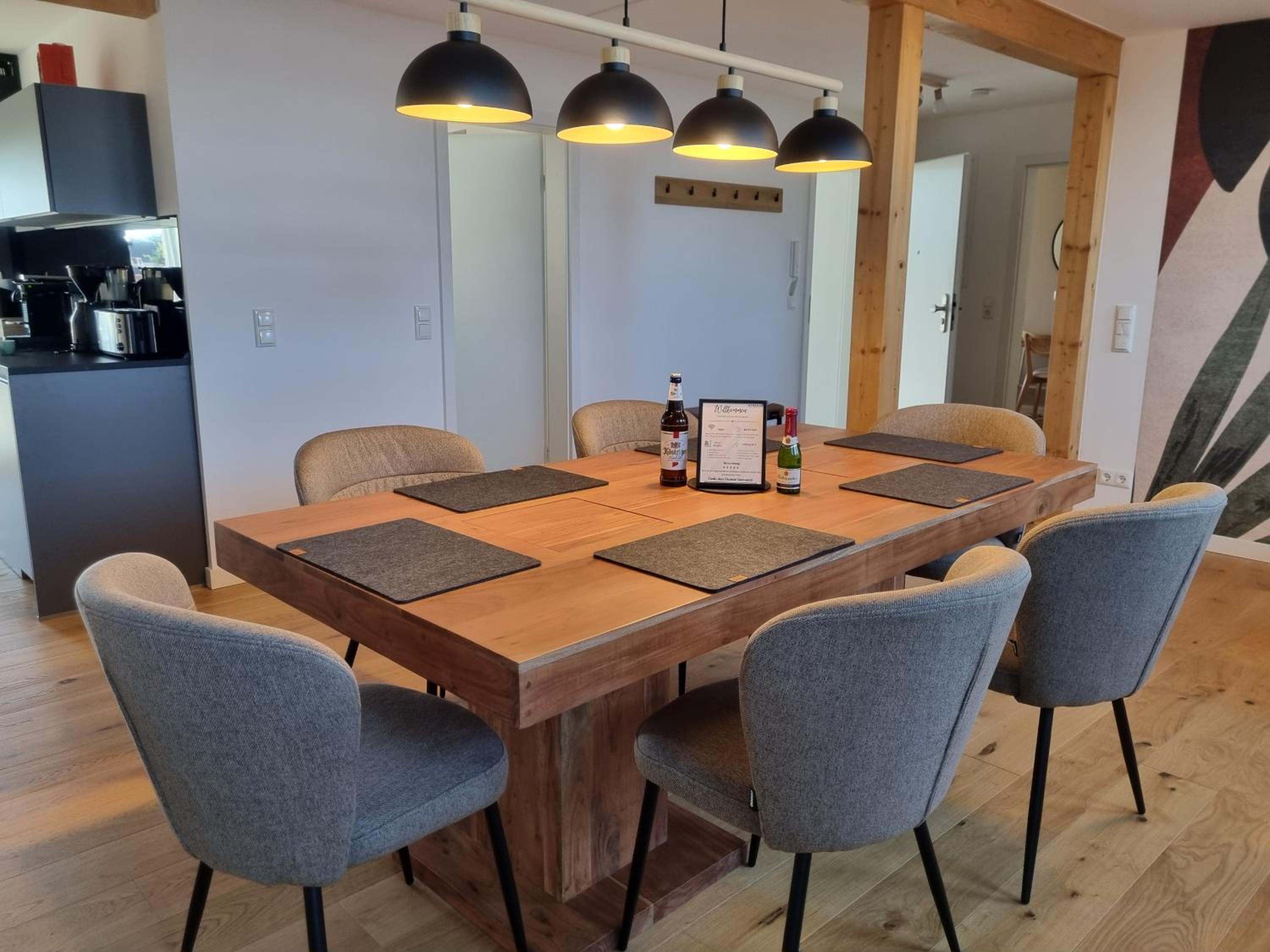 maremar - Apartments am Ferberturm - Luxus Boxspringbett - Küche - Arbeitsplatz - WLAN