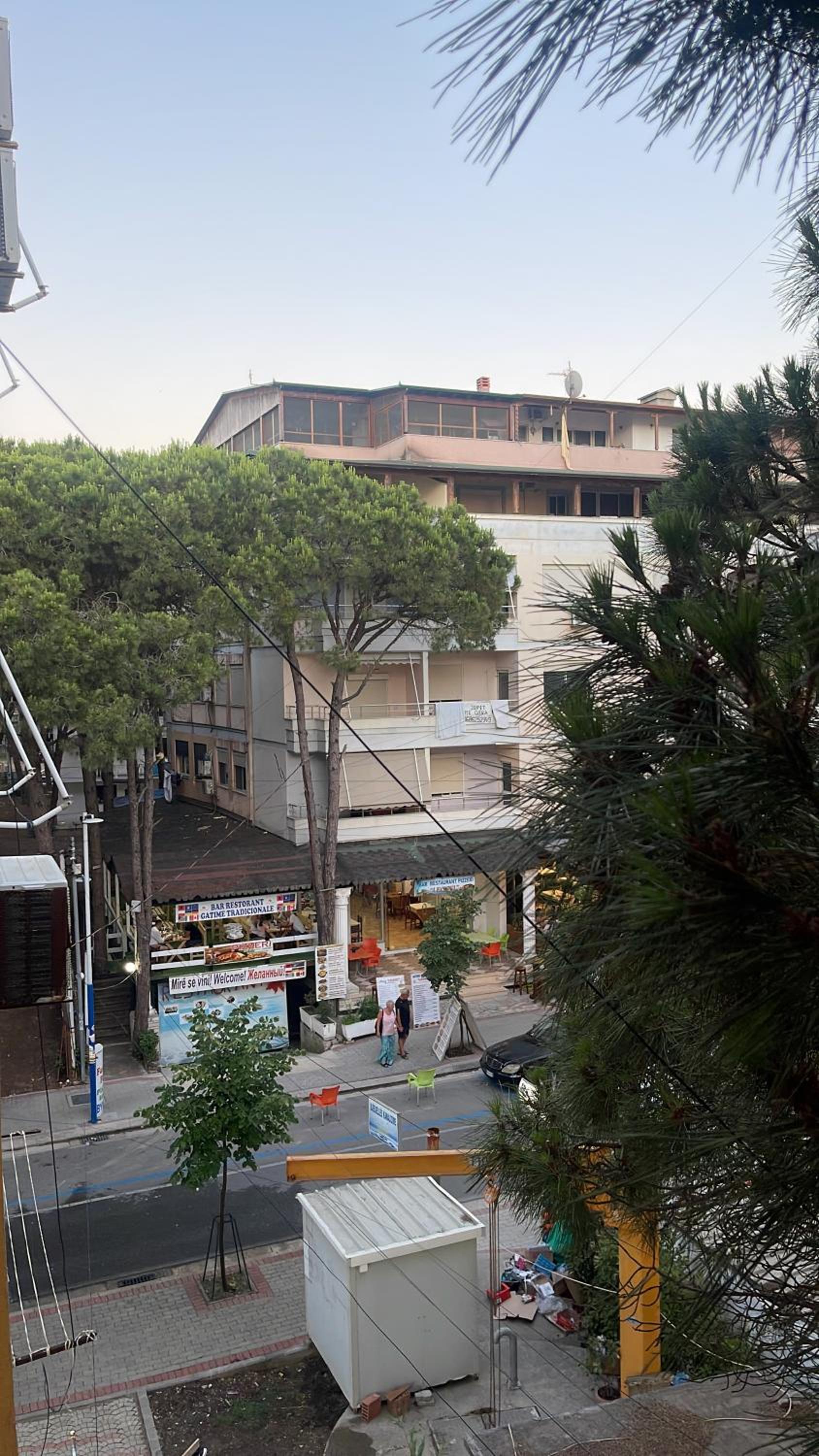 Cheap 2+1 apartment, 10 meters from beach