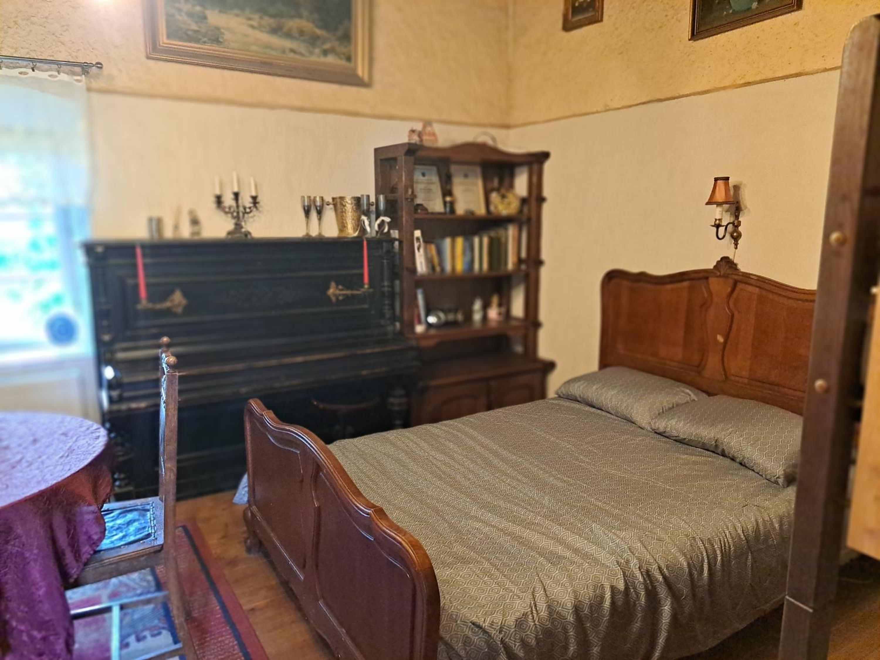 Bramberģes pils namiņš view 4