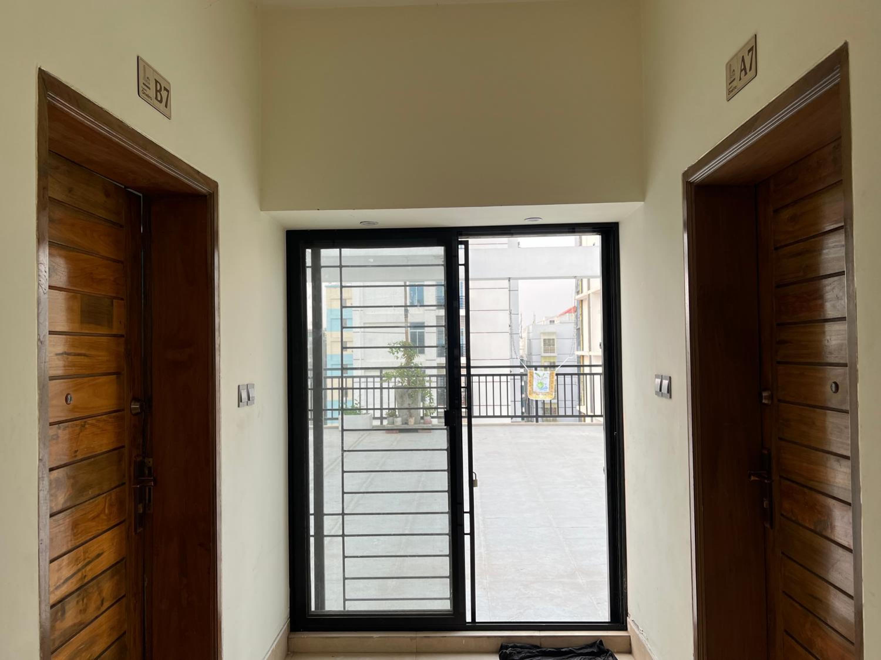 Fully furnished, one bedroom apartment with kitchen, washroom etc