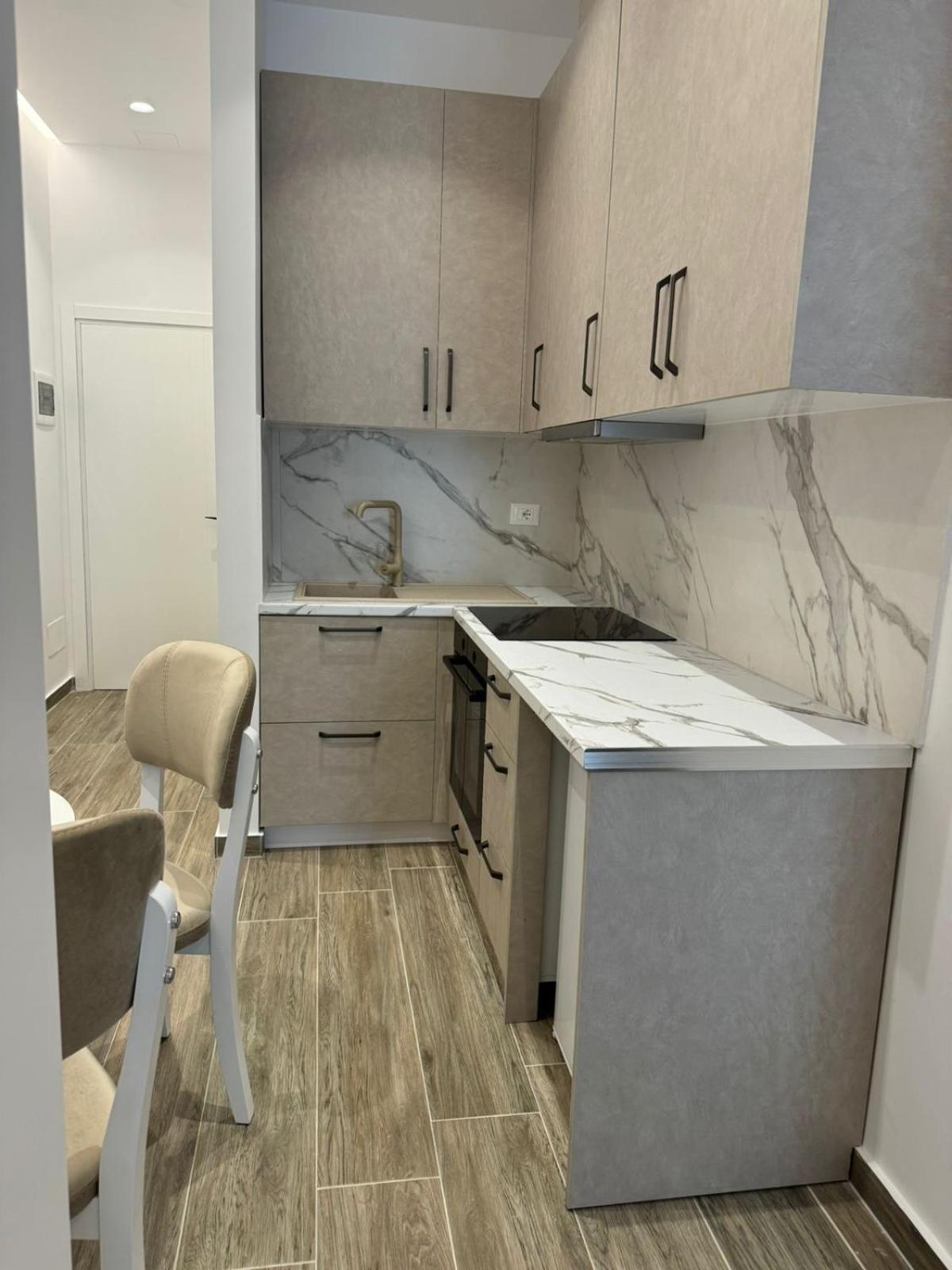 Ola Apartments