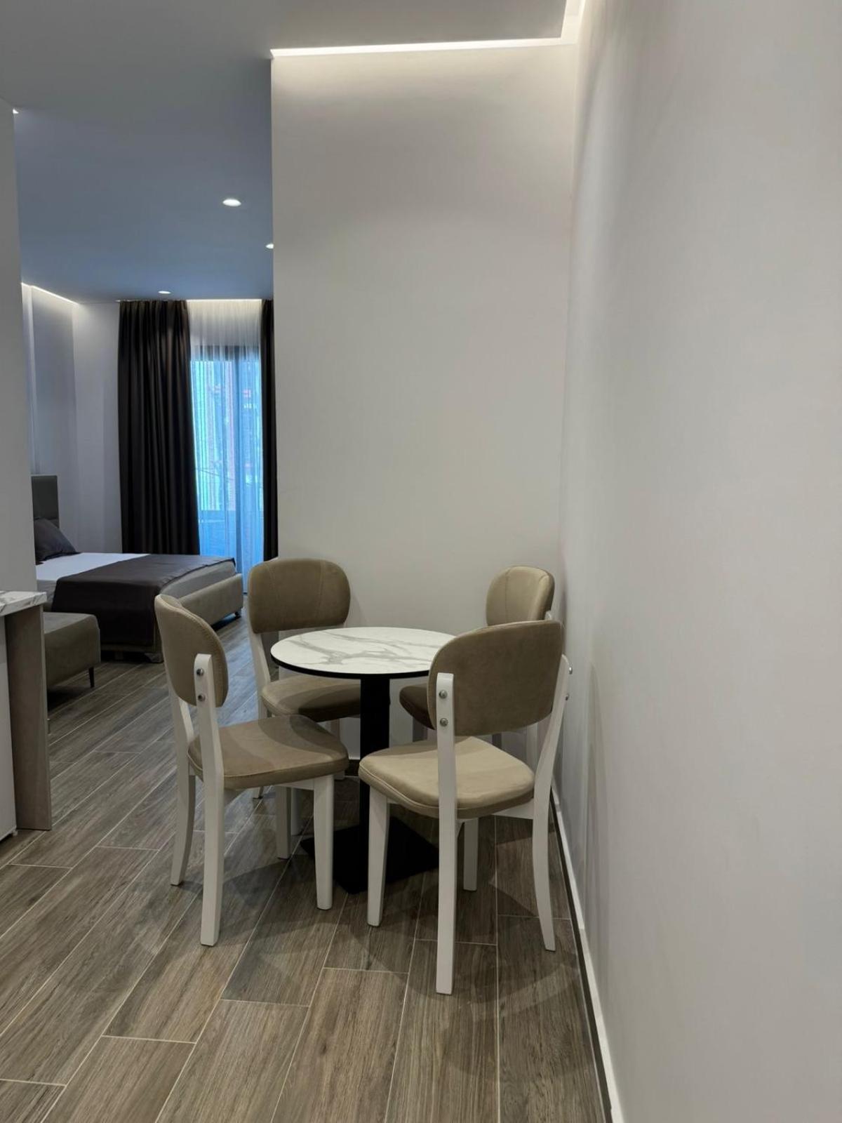 Ola Apartments