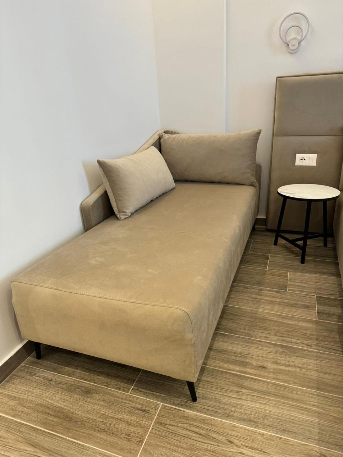Ola Apartments