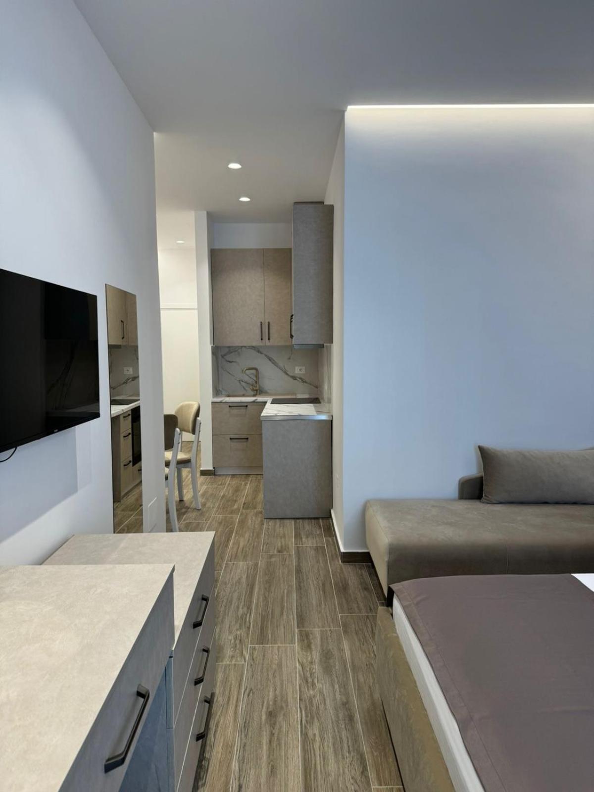 Ola Apartments