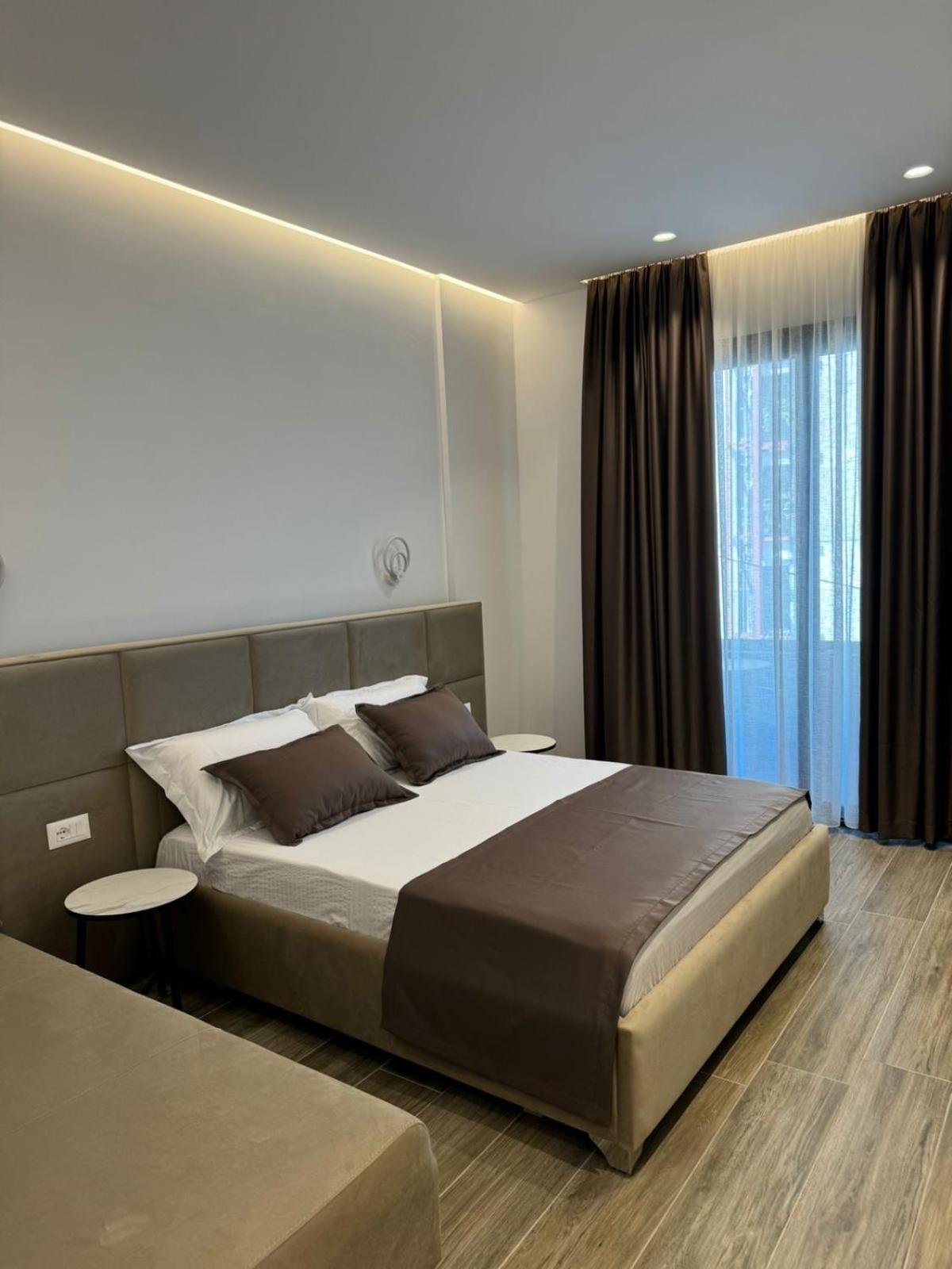 Ola Apartments