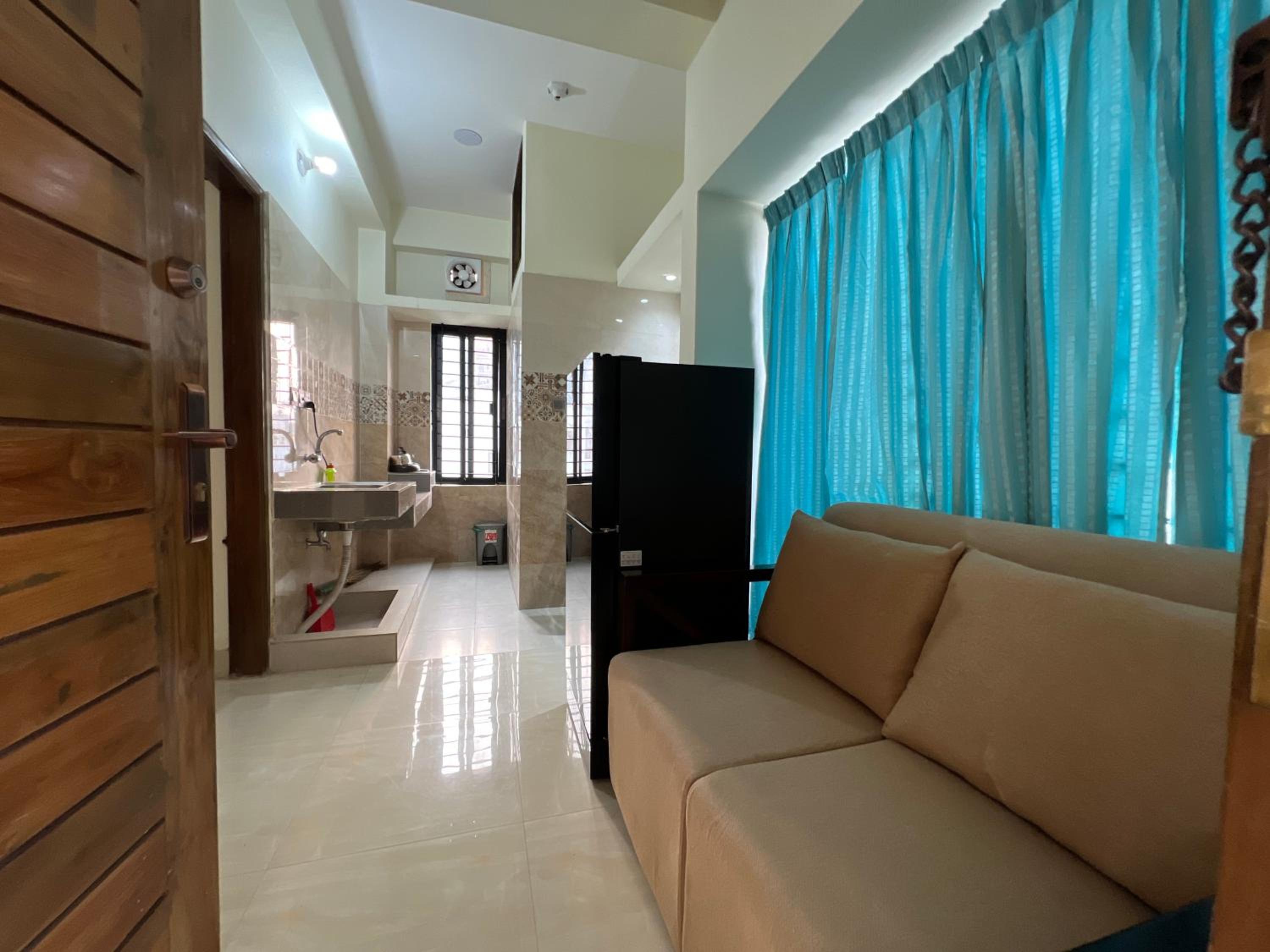 Fully furnished, one bedroom apartment with kitchen, washroom etc