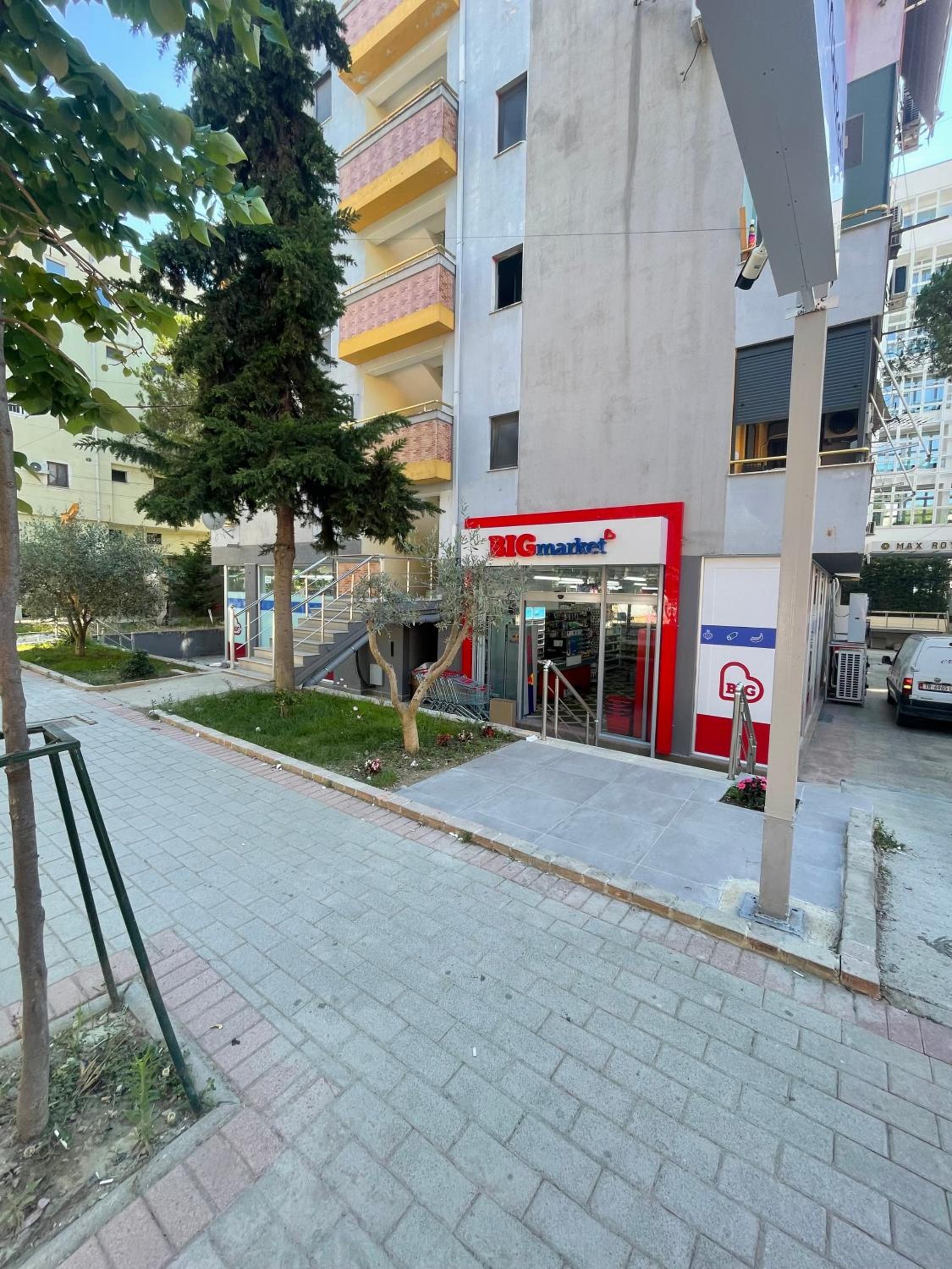 Cheap studios , 10 meters from beach