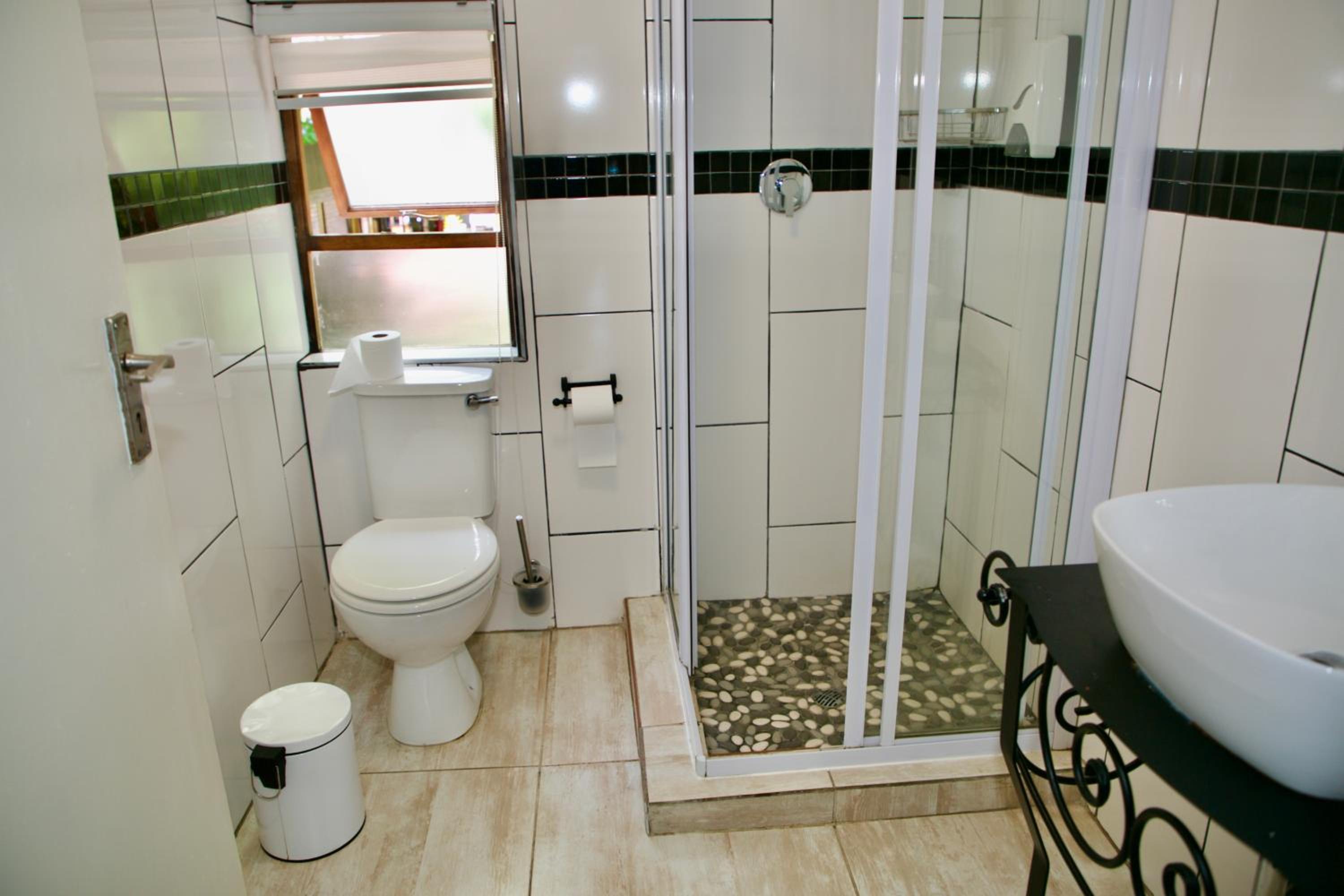 FM GUEST LODGE Comfort, Tranquility & Peace of Mind