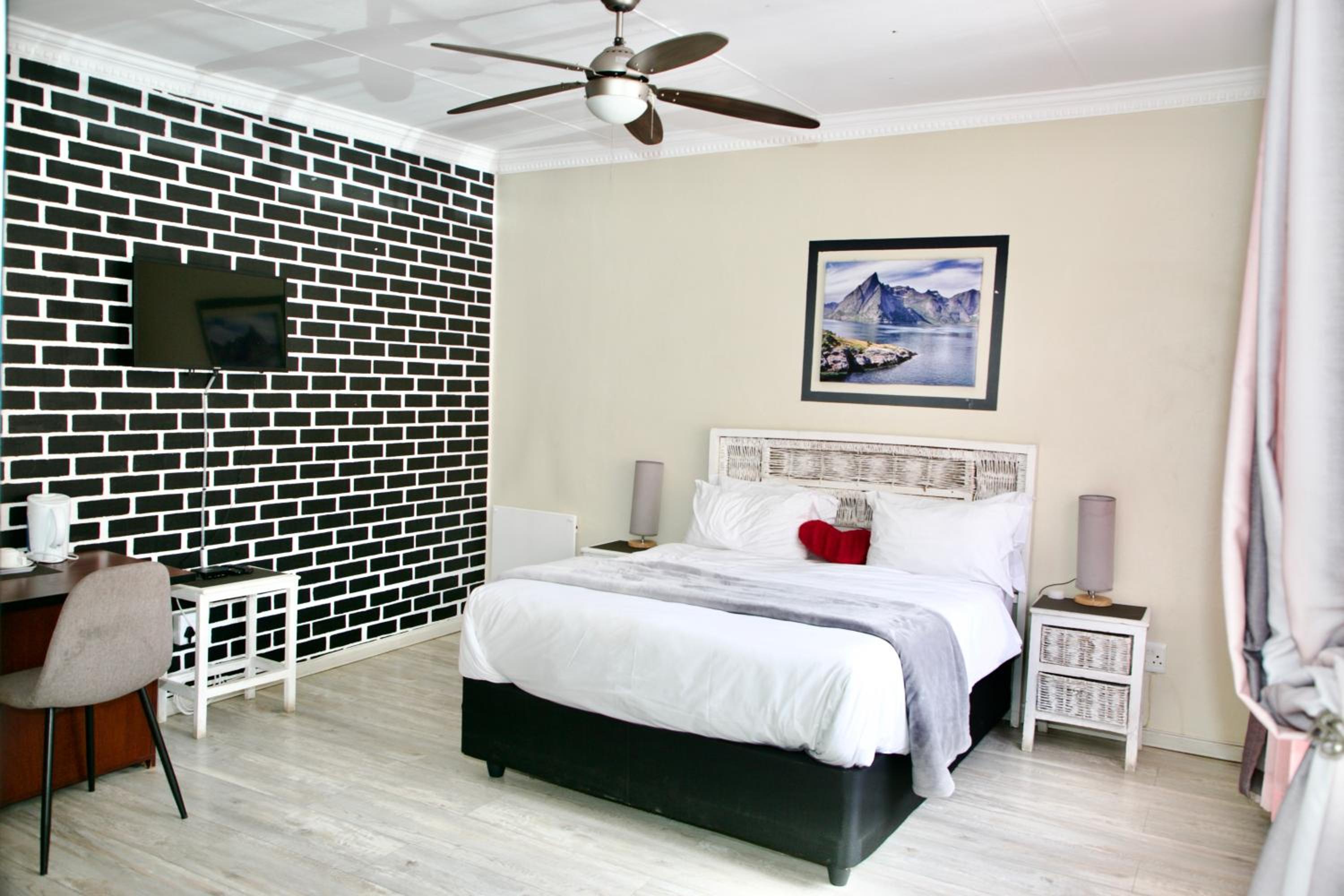 FM GUEST LODGE Comfort, Tranquility & Peace of Mind