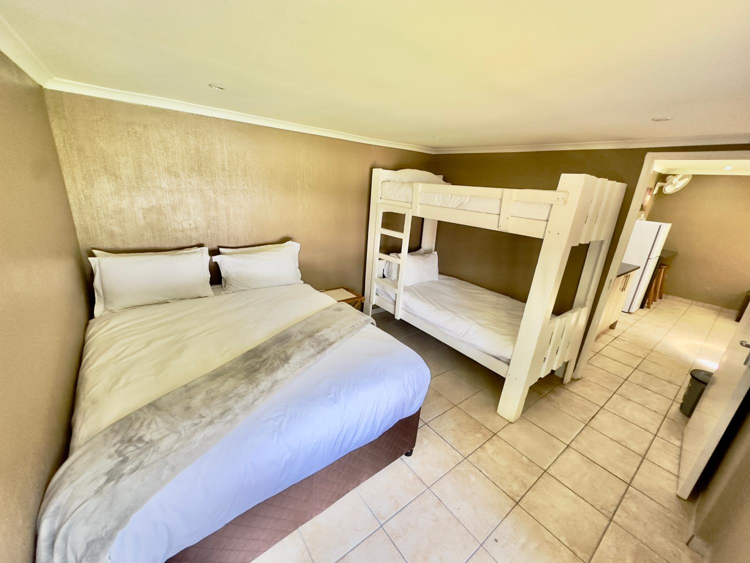 FM GUEST LODGE Comfort, Tranquility & Peace of Mind