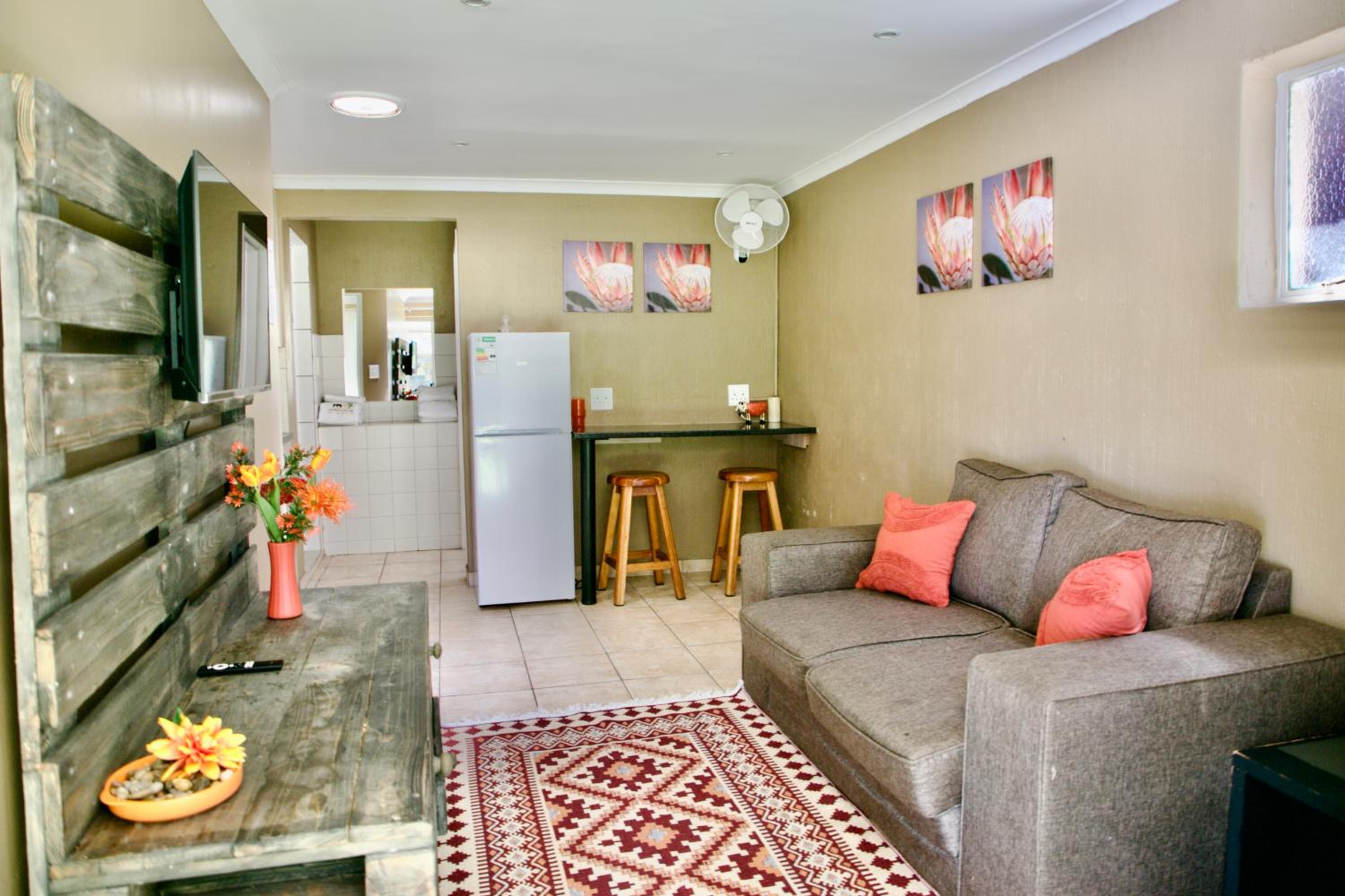 FM GUEST LODGE Comfort, Tranquility & Peace of Mind