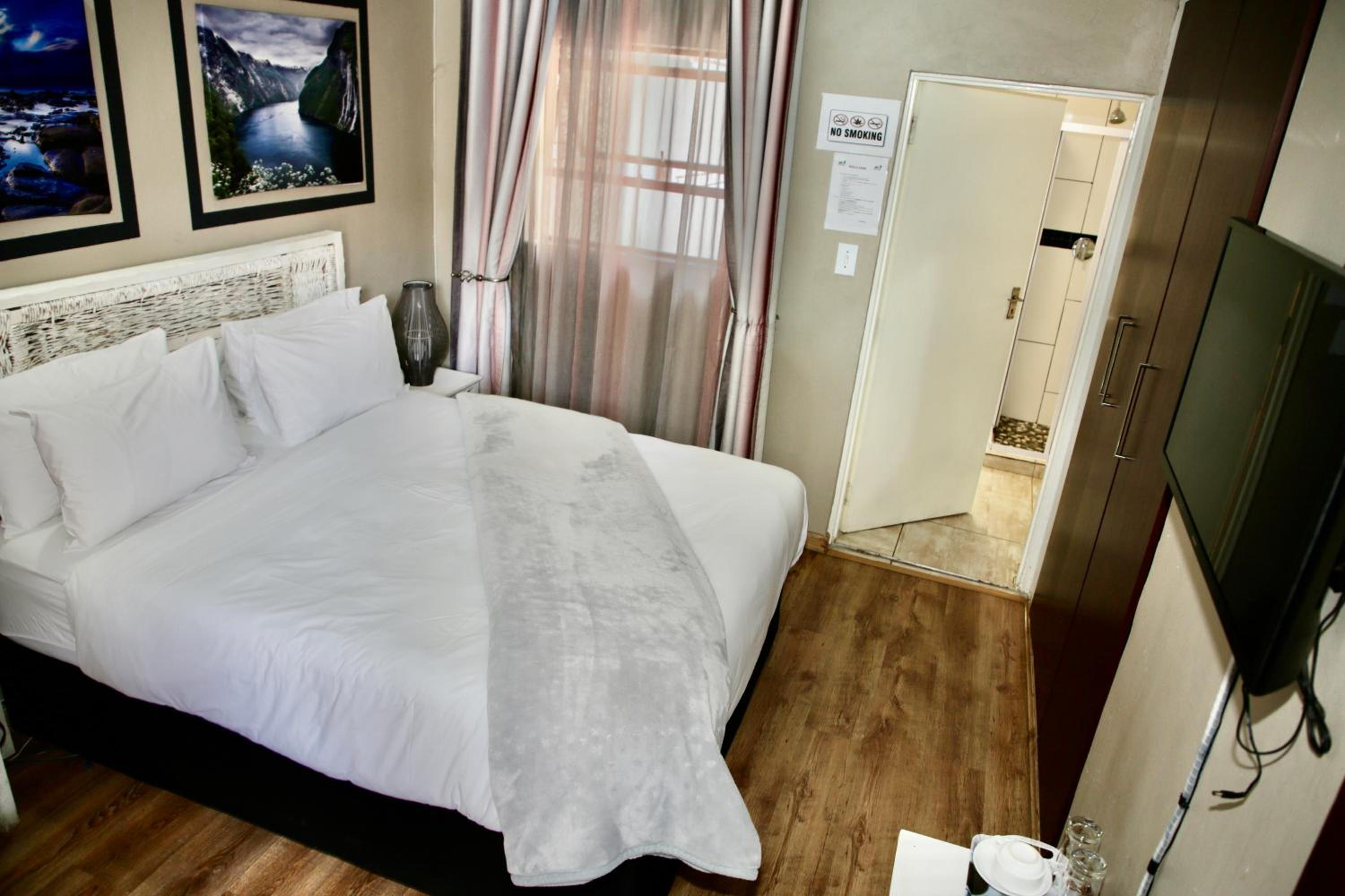 FM GUEST LODGE Comfort, Tranquility & Peace of Mind