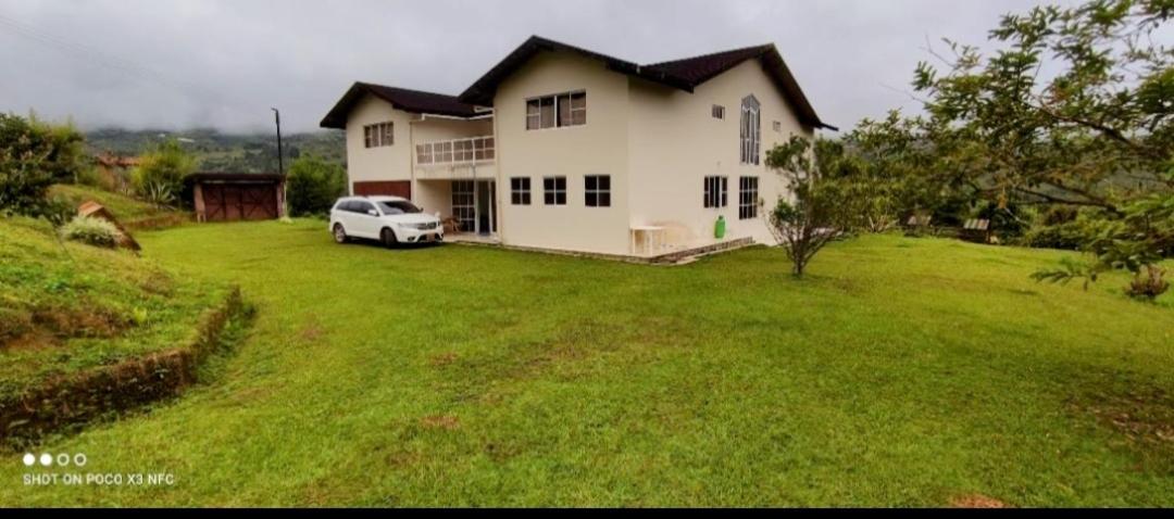 Casa Campestre Cuatro Amores